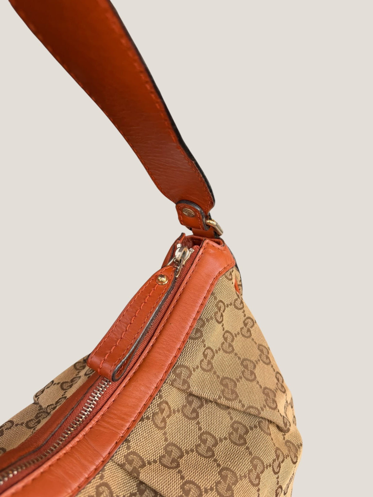 Gucci Sukey Hobo