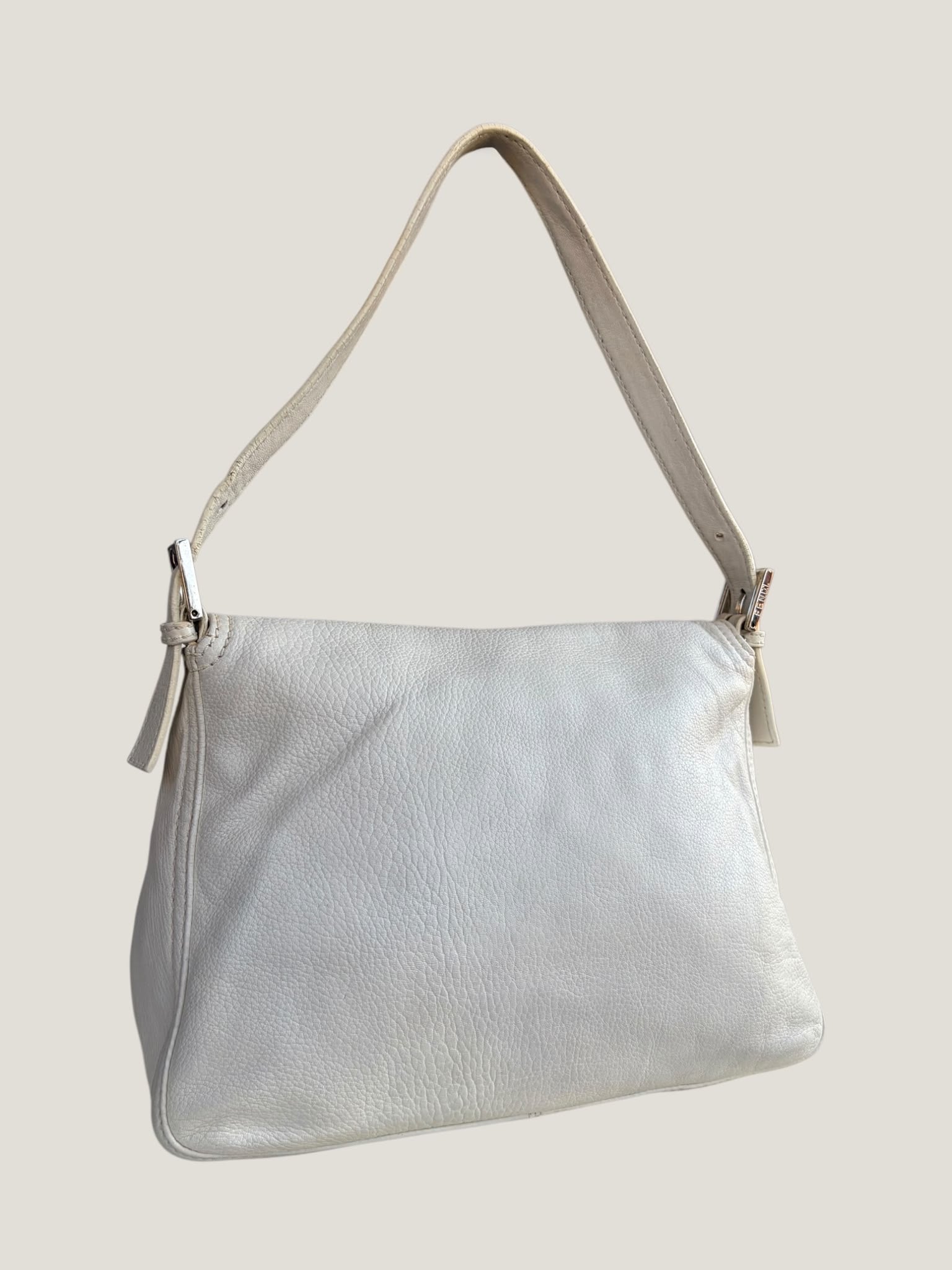 Fendi Mamma Baguette in Pelle Bianca
