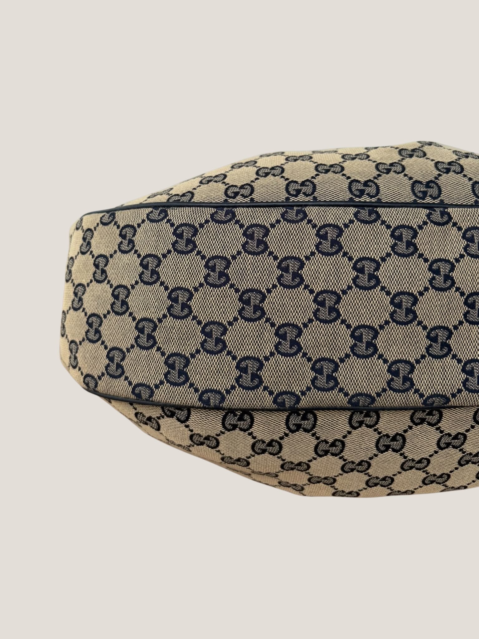 Gucci GG Sukey Hobo