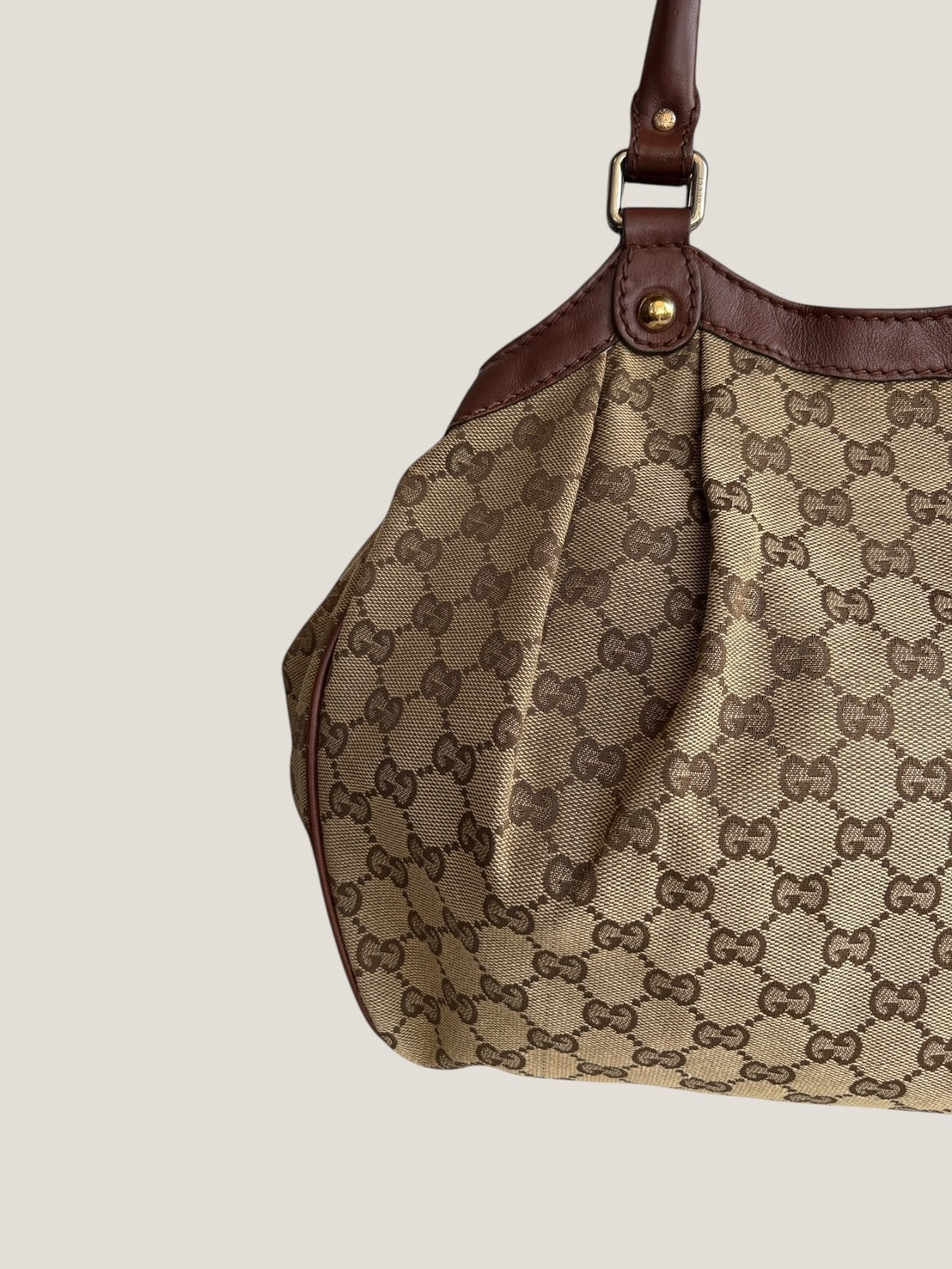 Gucci GG canvas tote vintage con charm logo