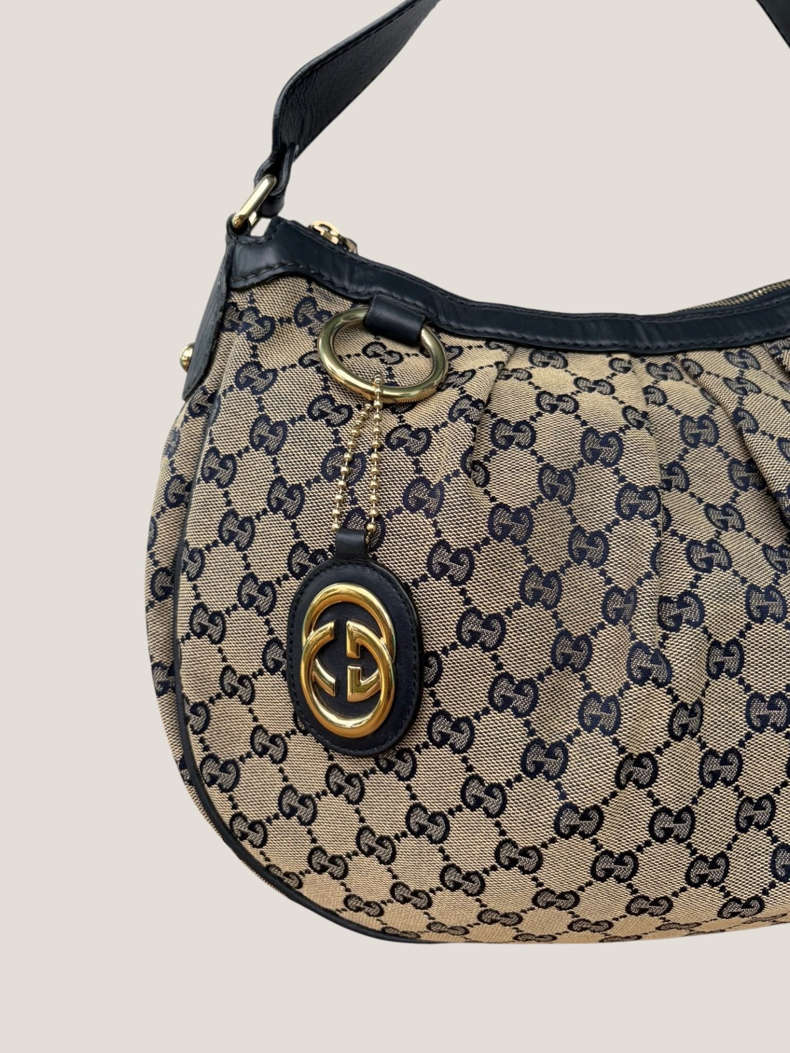 Gucci GG Sukey Hobo