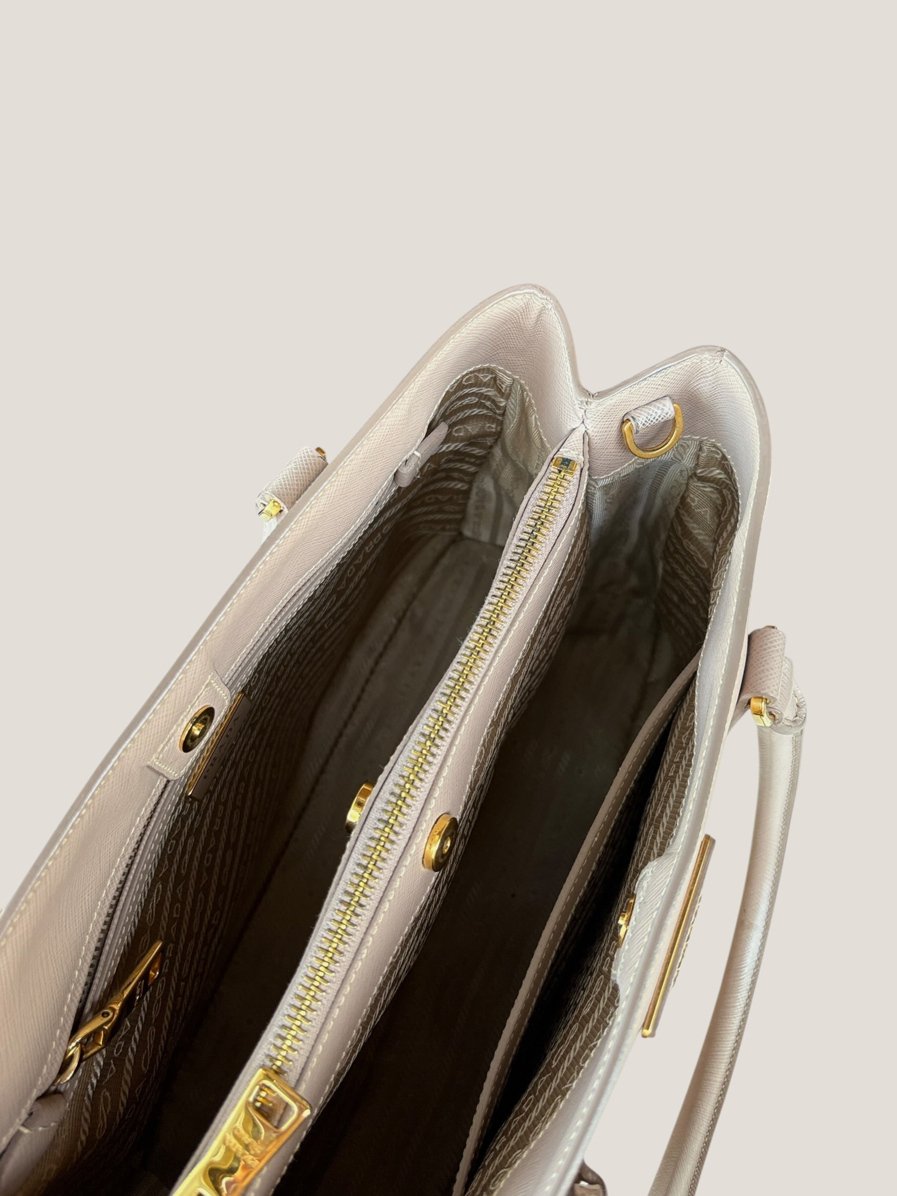 Prada Galleria Medium