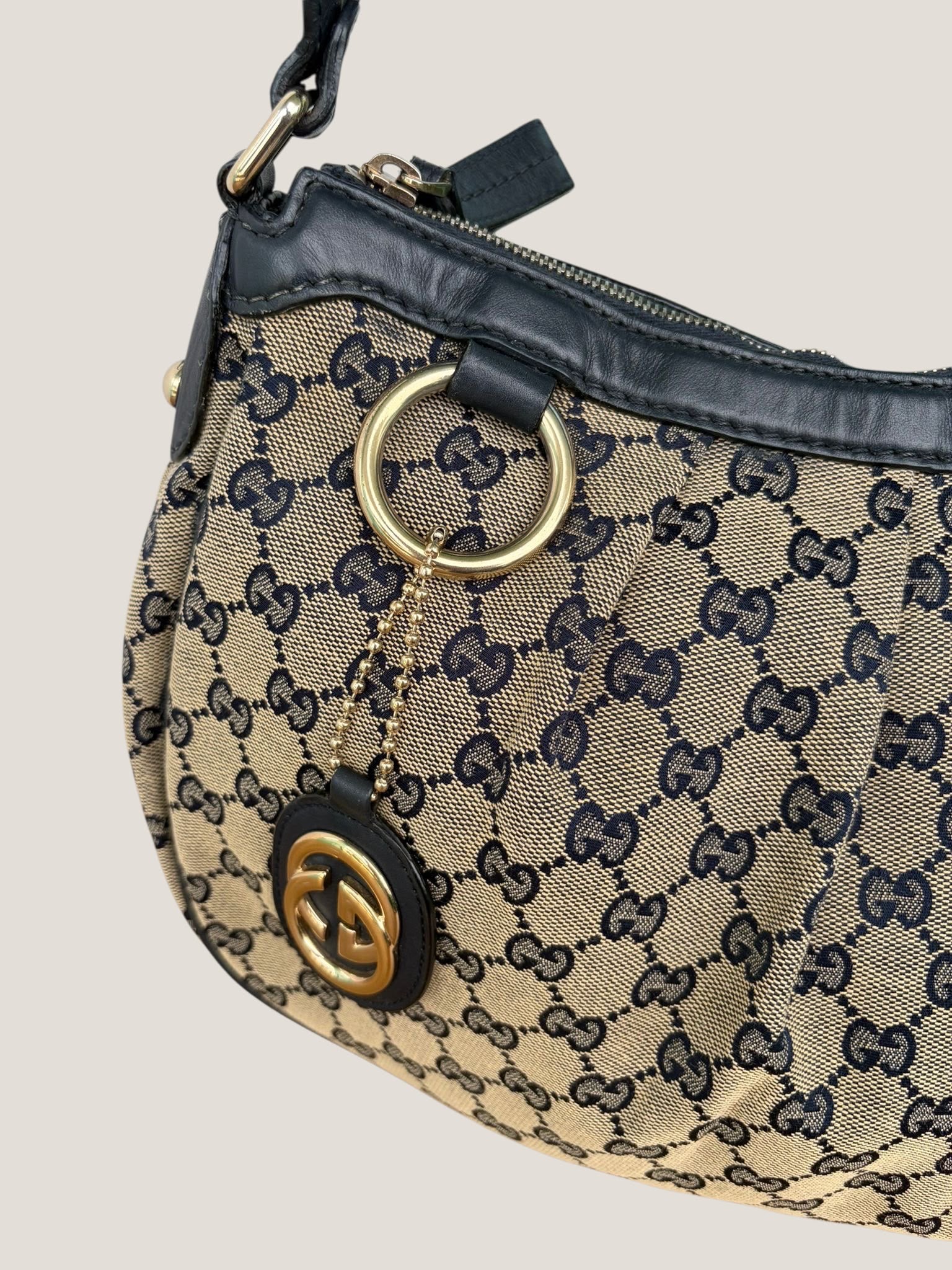 Gucci GG Sukey Hobo