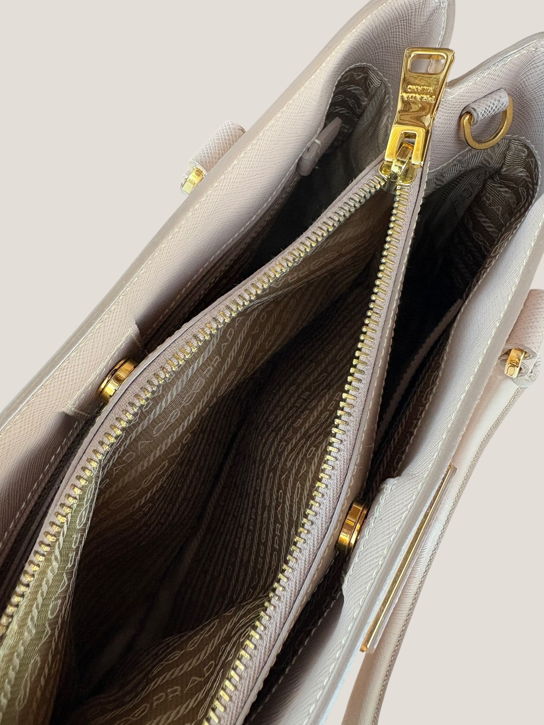 Prada Galleria Medium