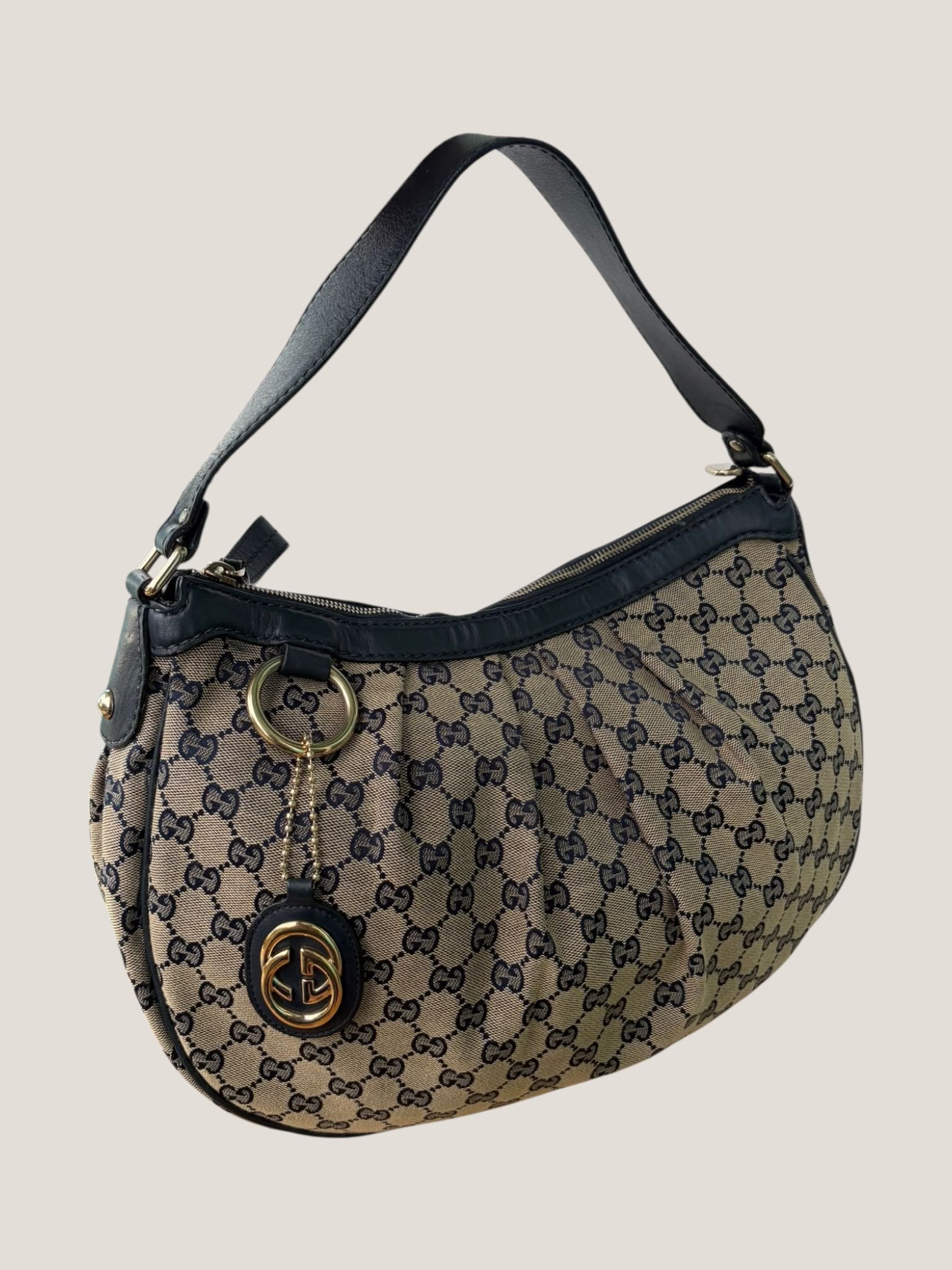 Gucci GG Sukey Hobo