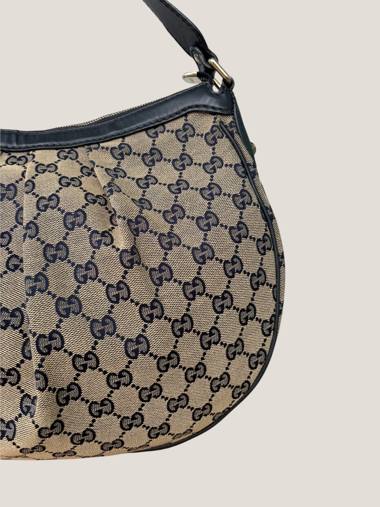 Gucci GG Sukey Hobo