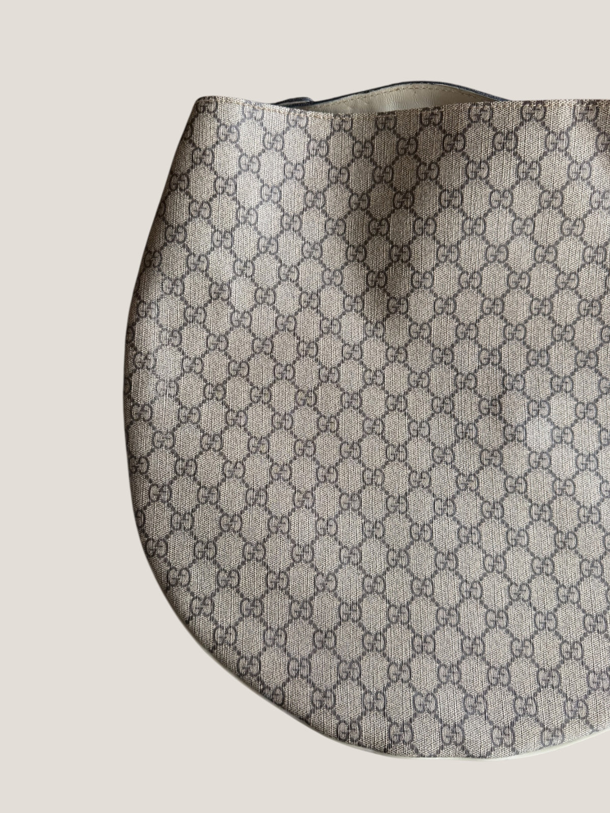Gucci Hobo GG Supreme