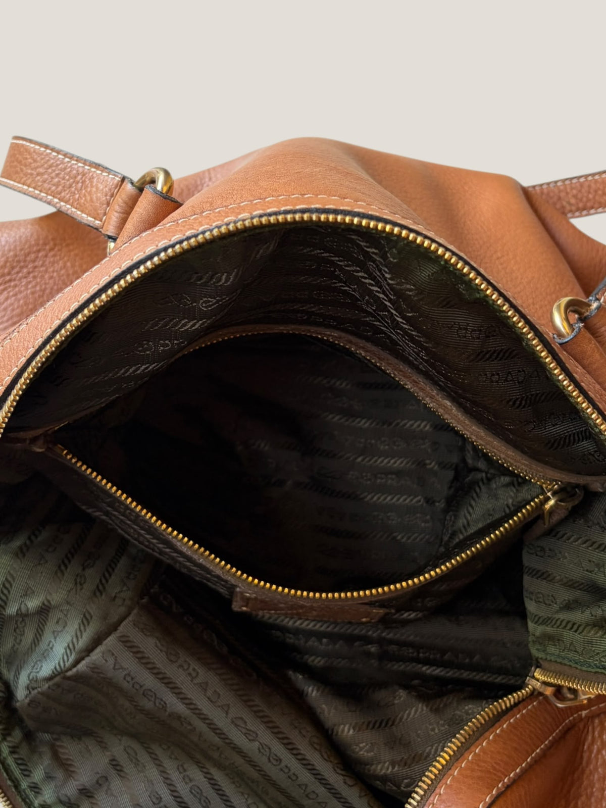 Prada Cervo Bauletto con Cristalli