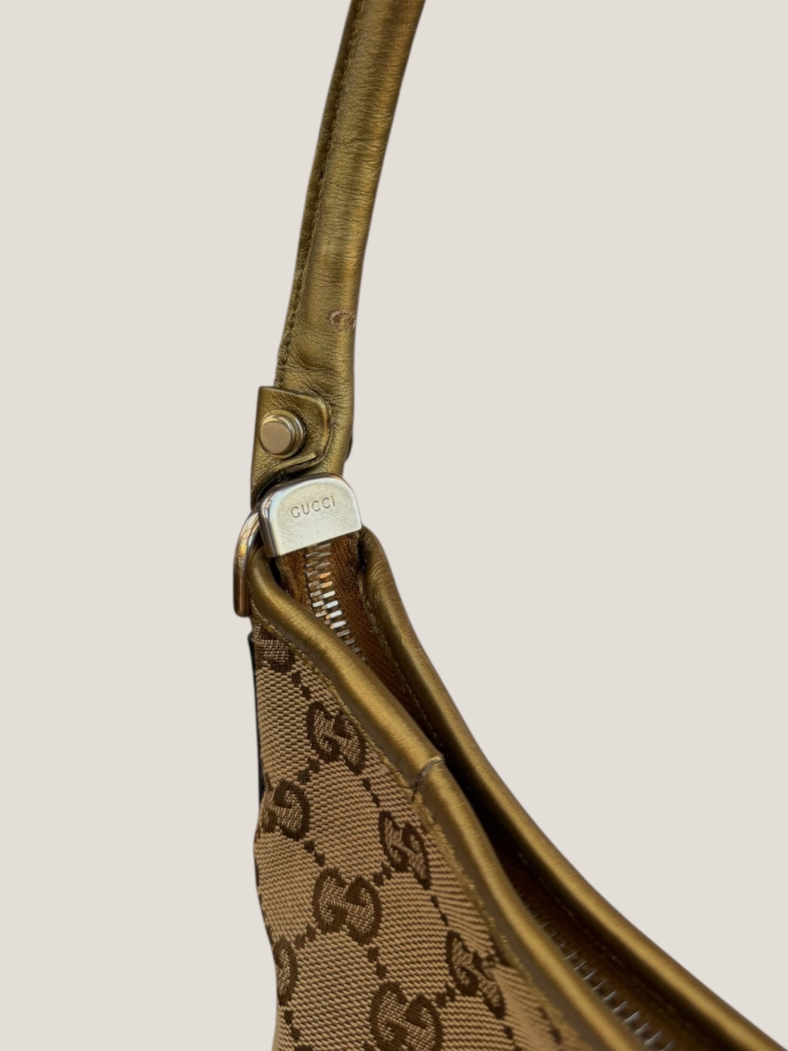 Gucci Abbey D-Ring Hobo