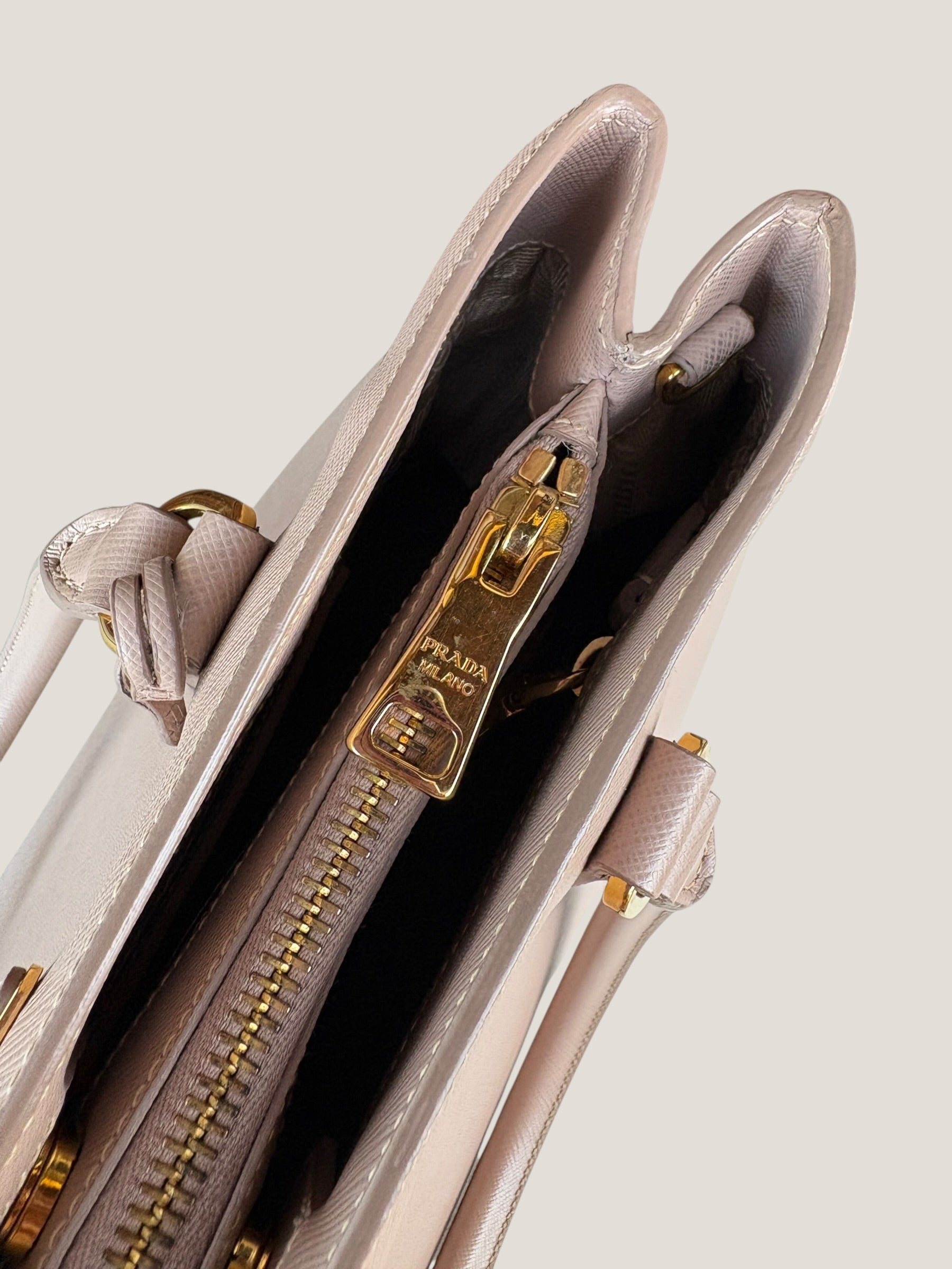 Prada Galleria Medium