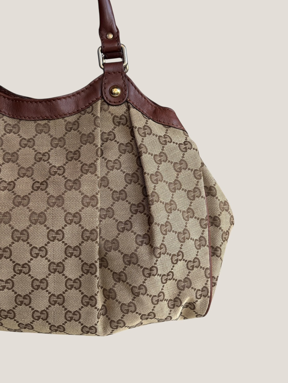Gucci GG canvas tote vintage con charm logo