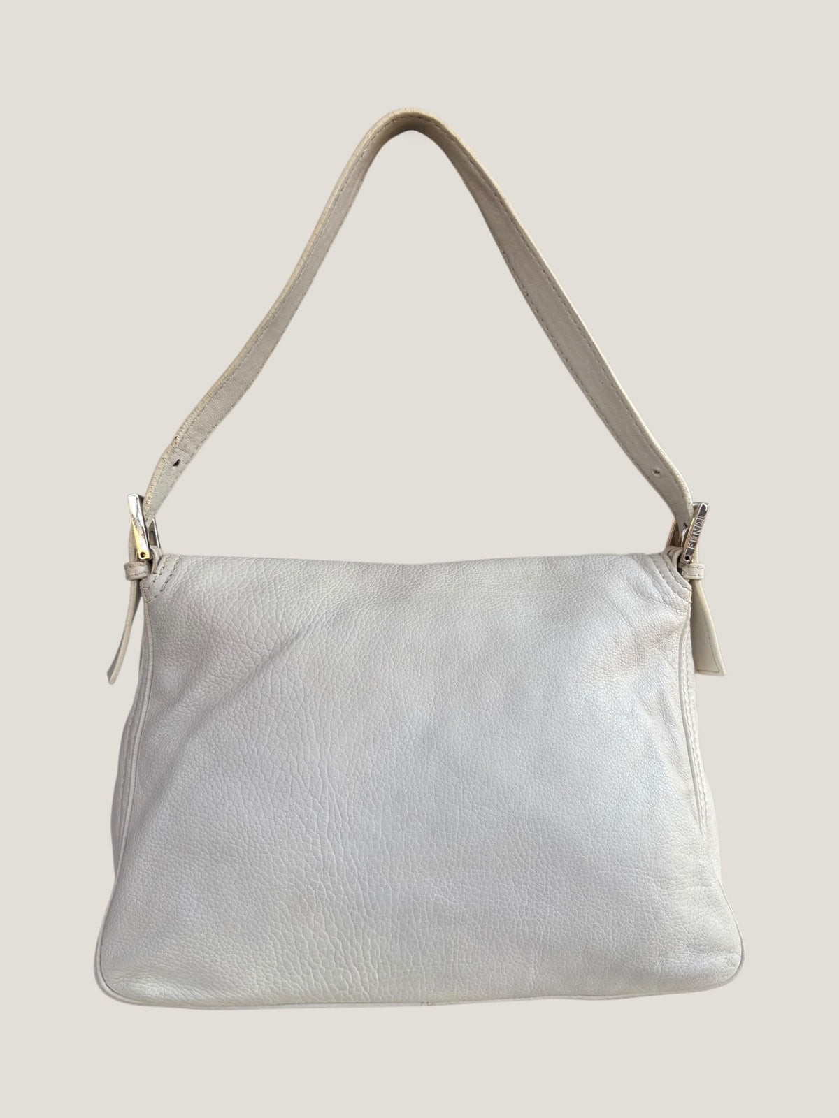 Fendi Mamma Baguette in Pelle Bianca