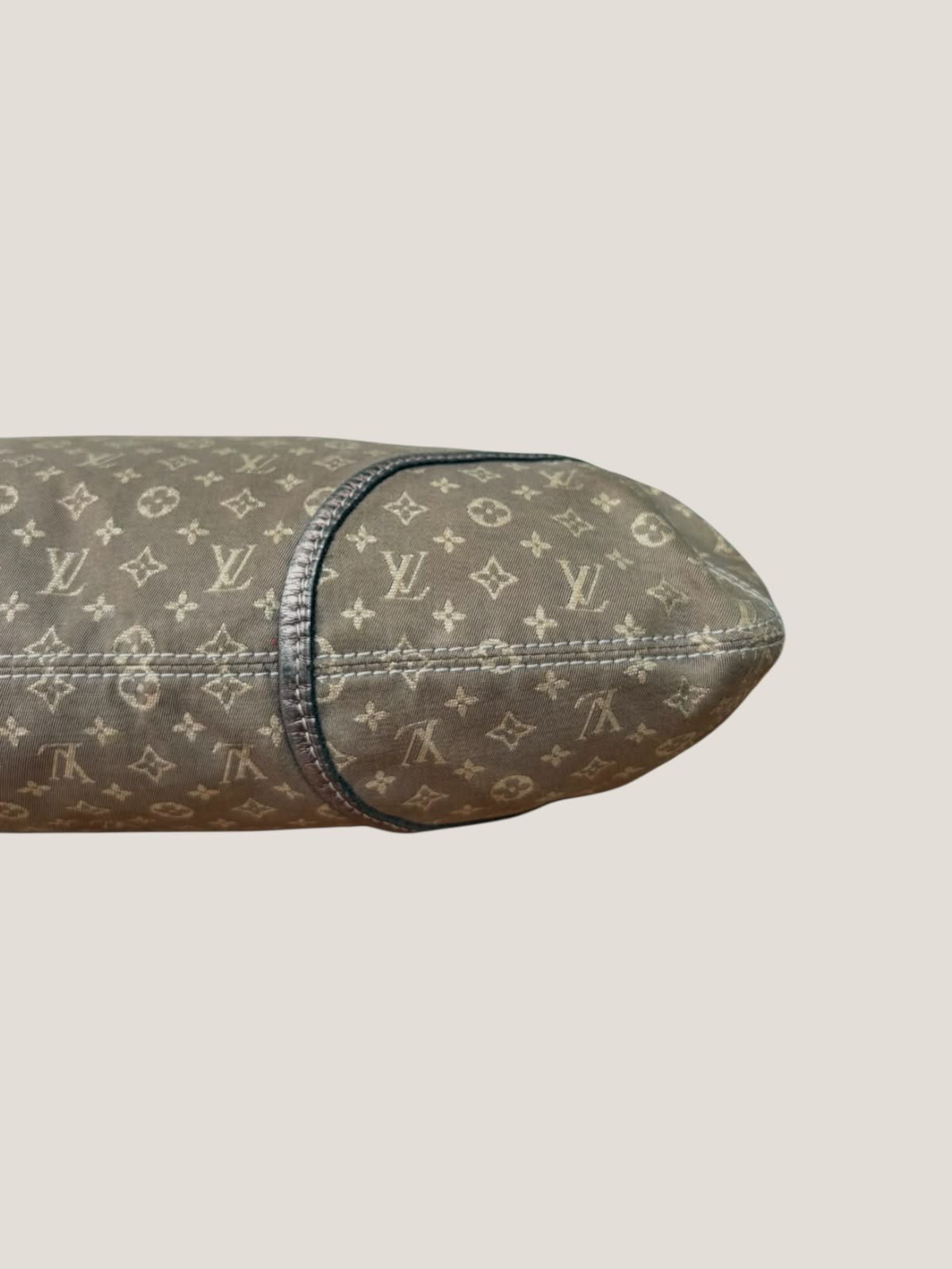 Louis Vuitton Manon Mini Lin