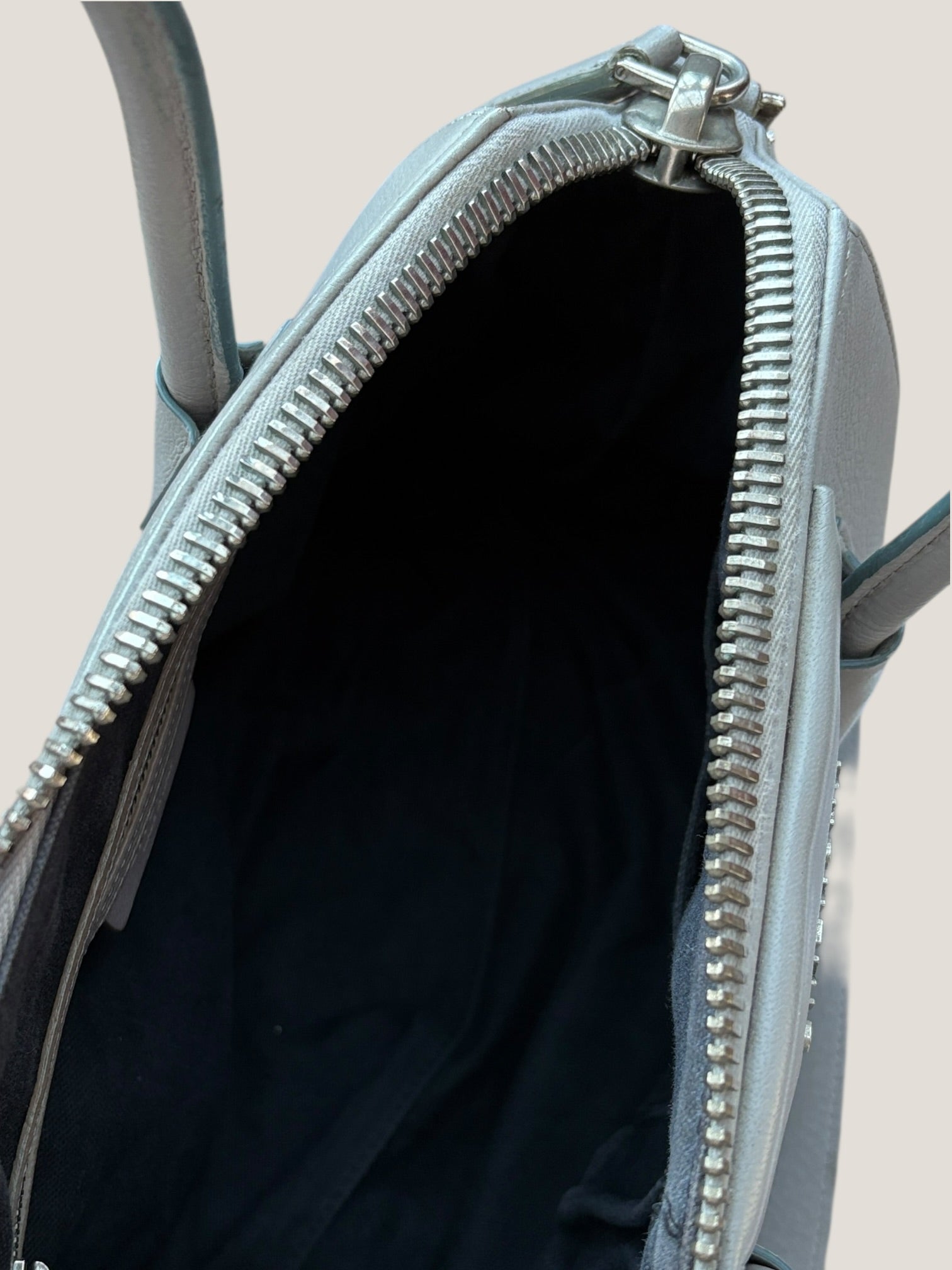 Givenchy Antigona Small