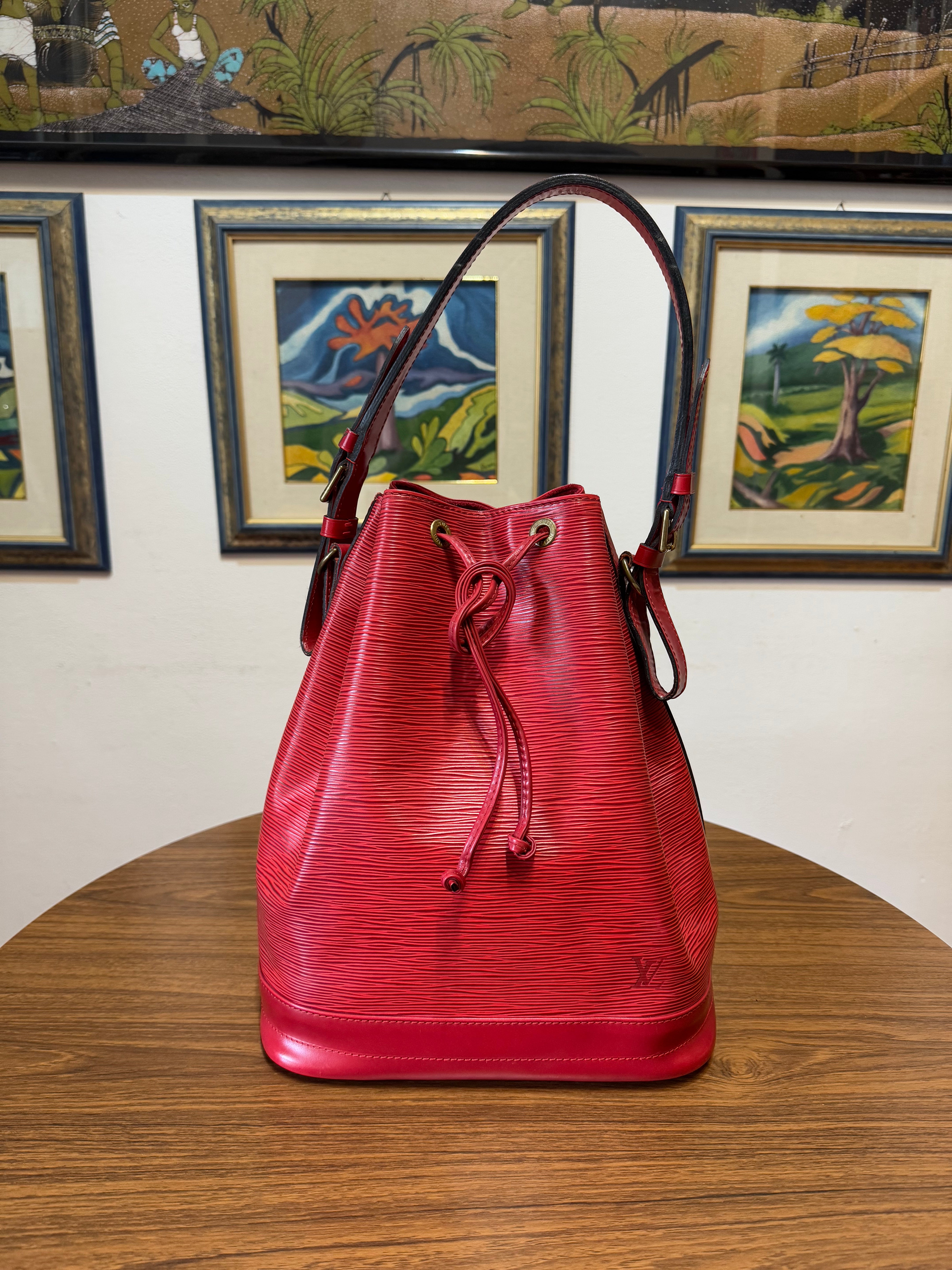 Louis Vuitton Noé in pelle Epi