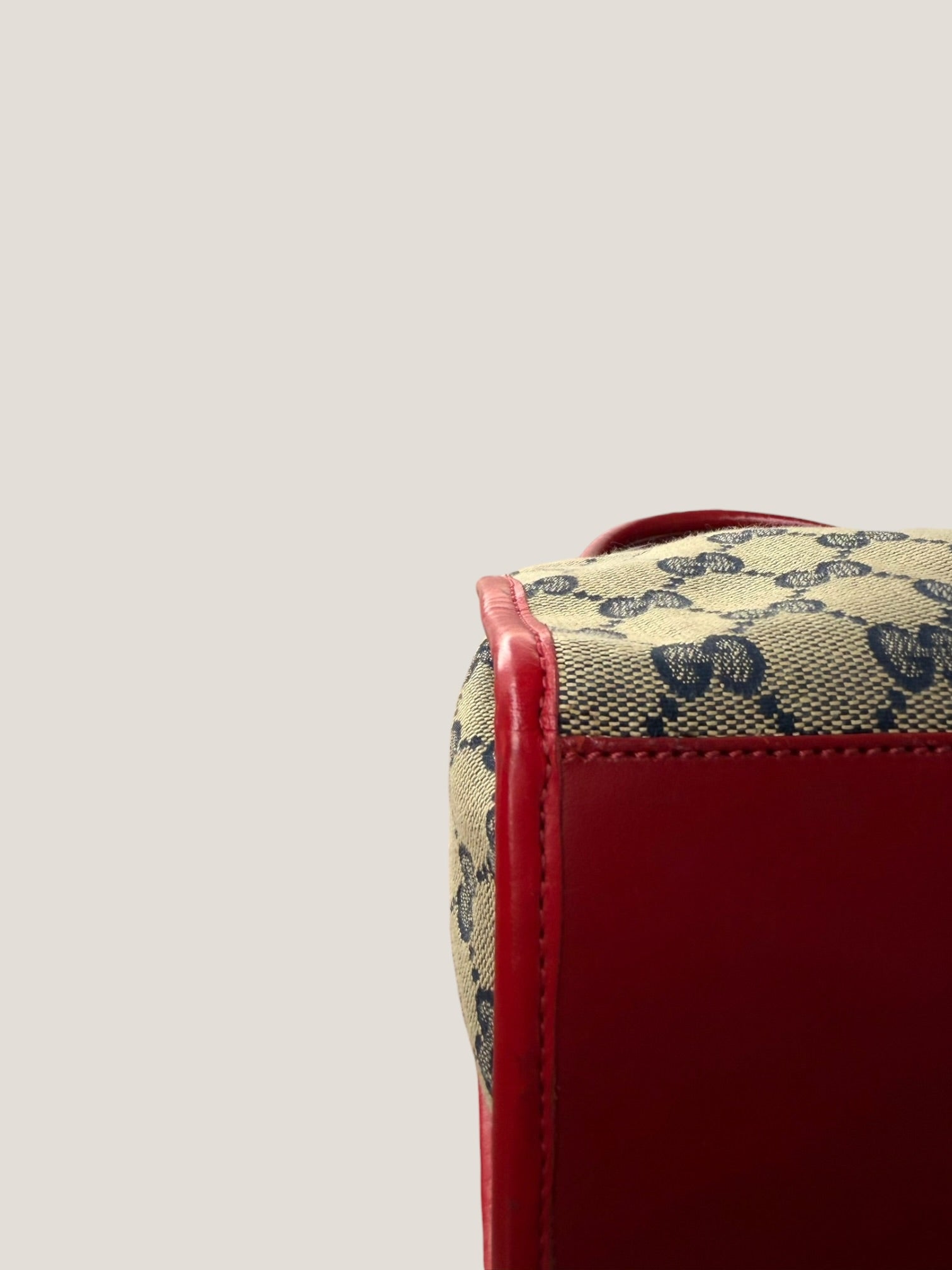 Gucci Jackie con profili rossi