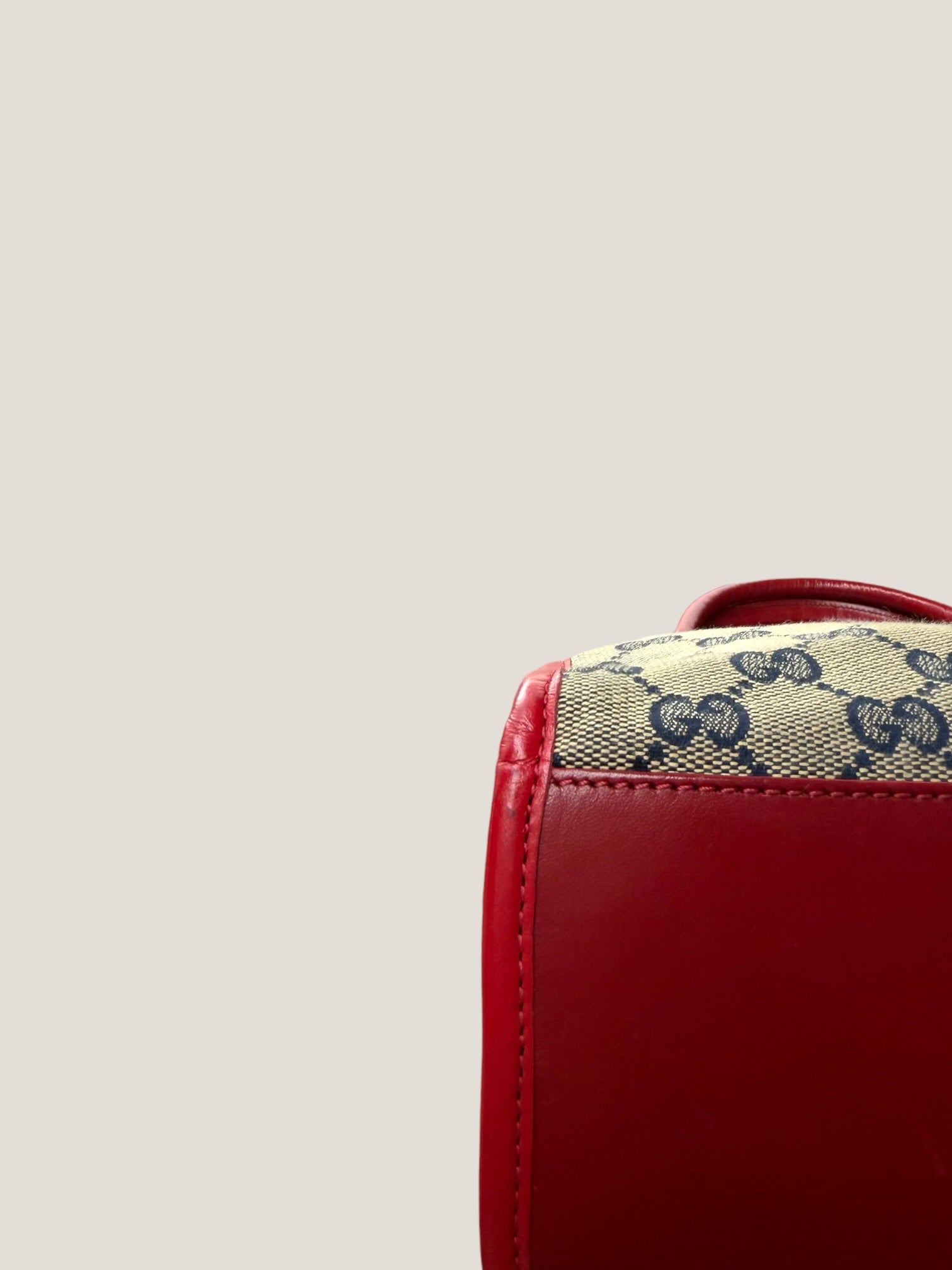 Gucci Jackie con profili rossi