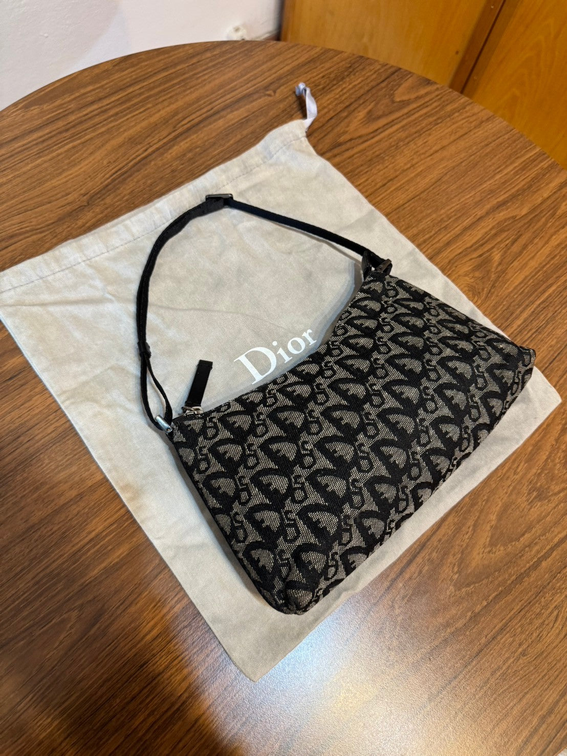 Dior monogram pochette