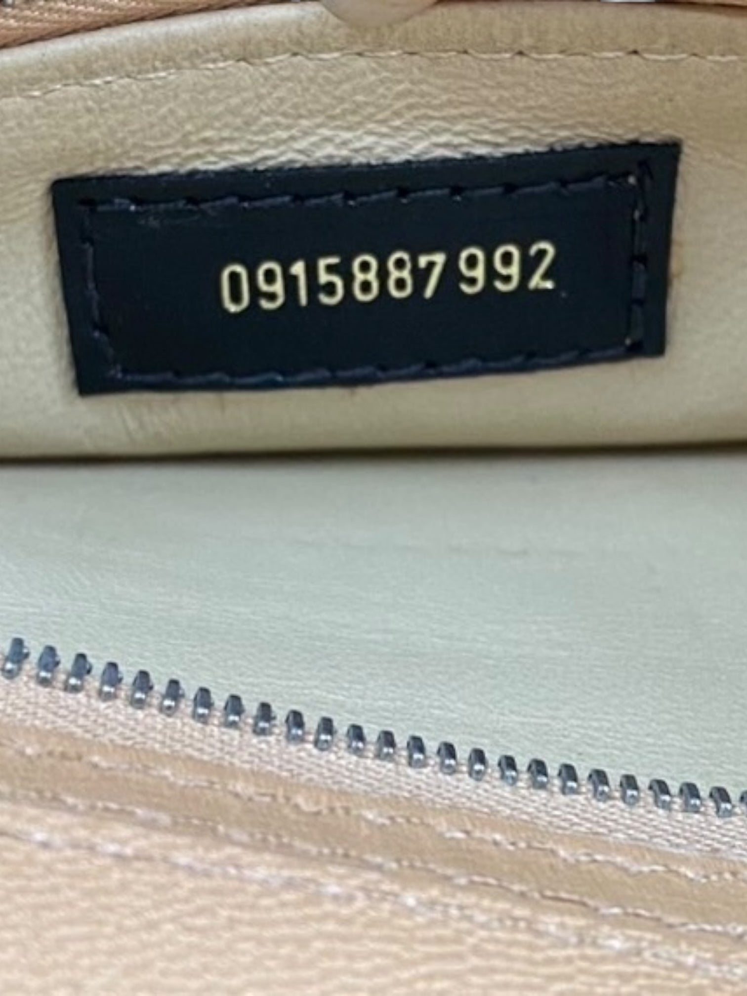 Fendi baguette in pelle liscia