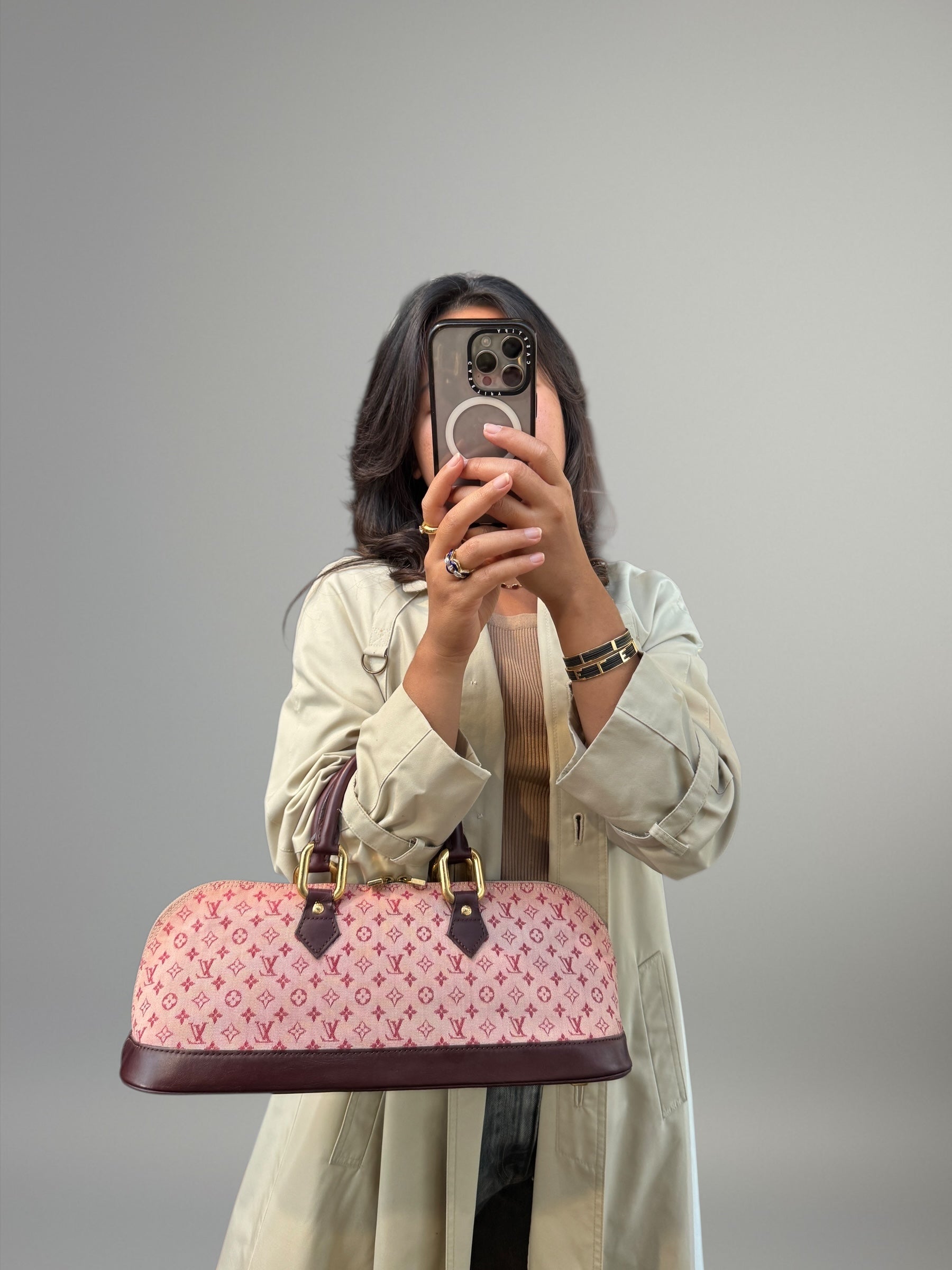 LOUIS VUITTON Alma Long Monogram Mini Lin