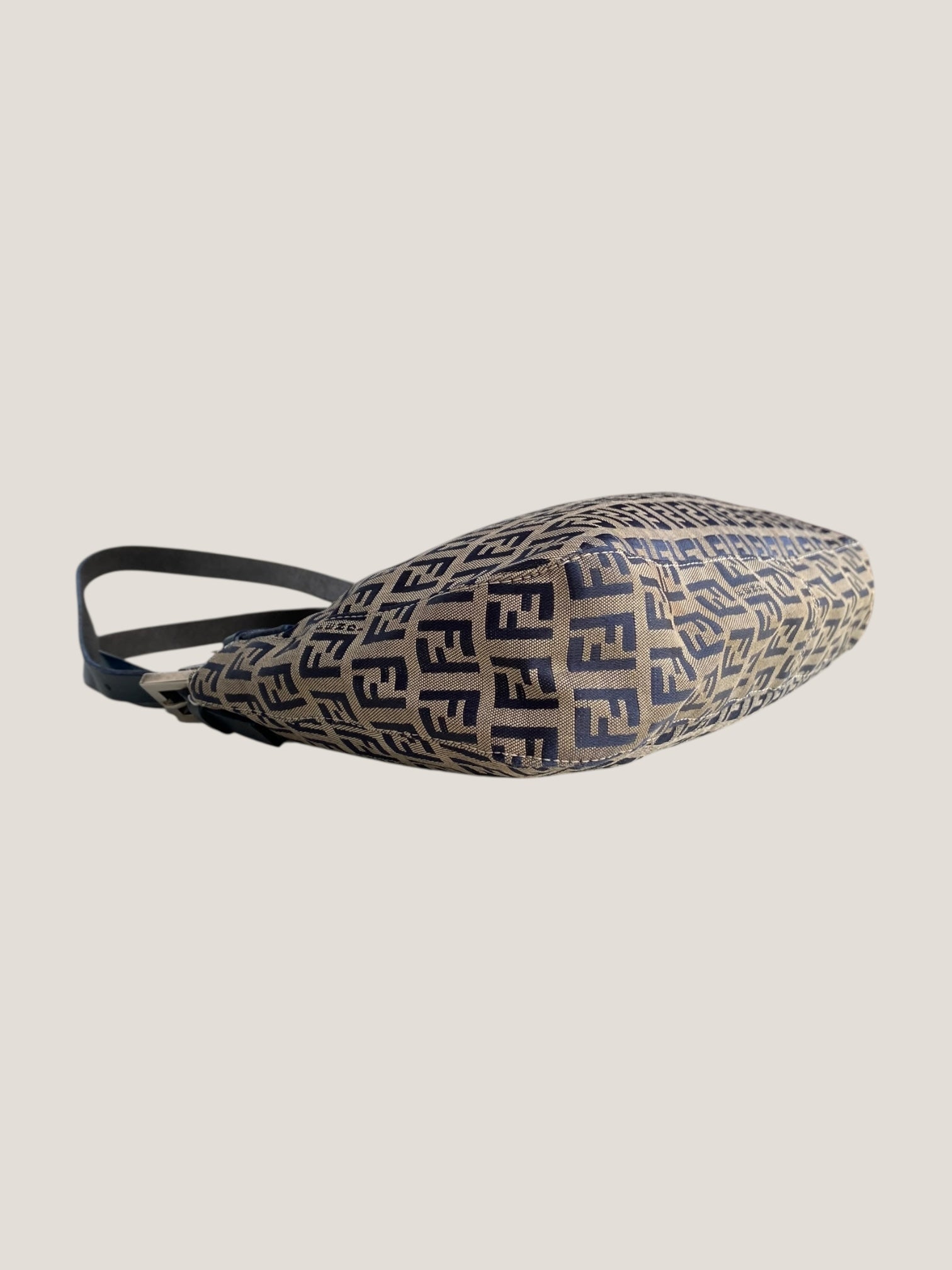Fendi Baguette in tela con monogramma FF ricamato blu