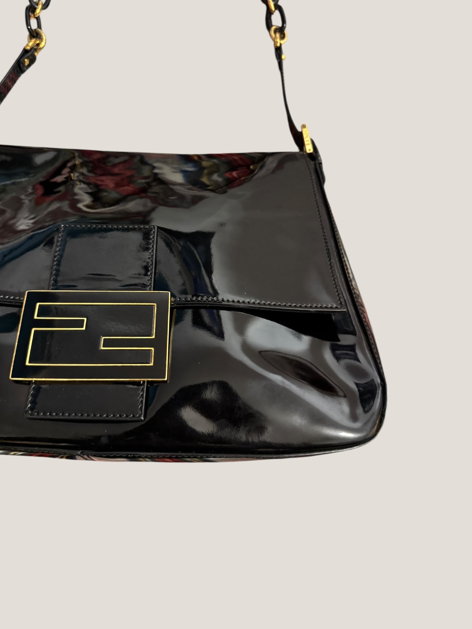 Fendi Mamma Baguette Vernice Nera