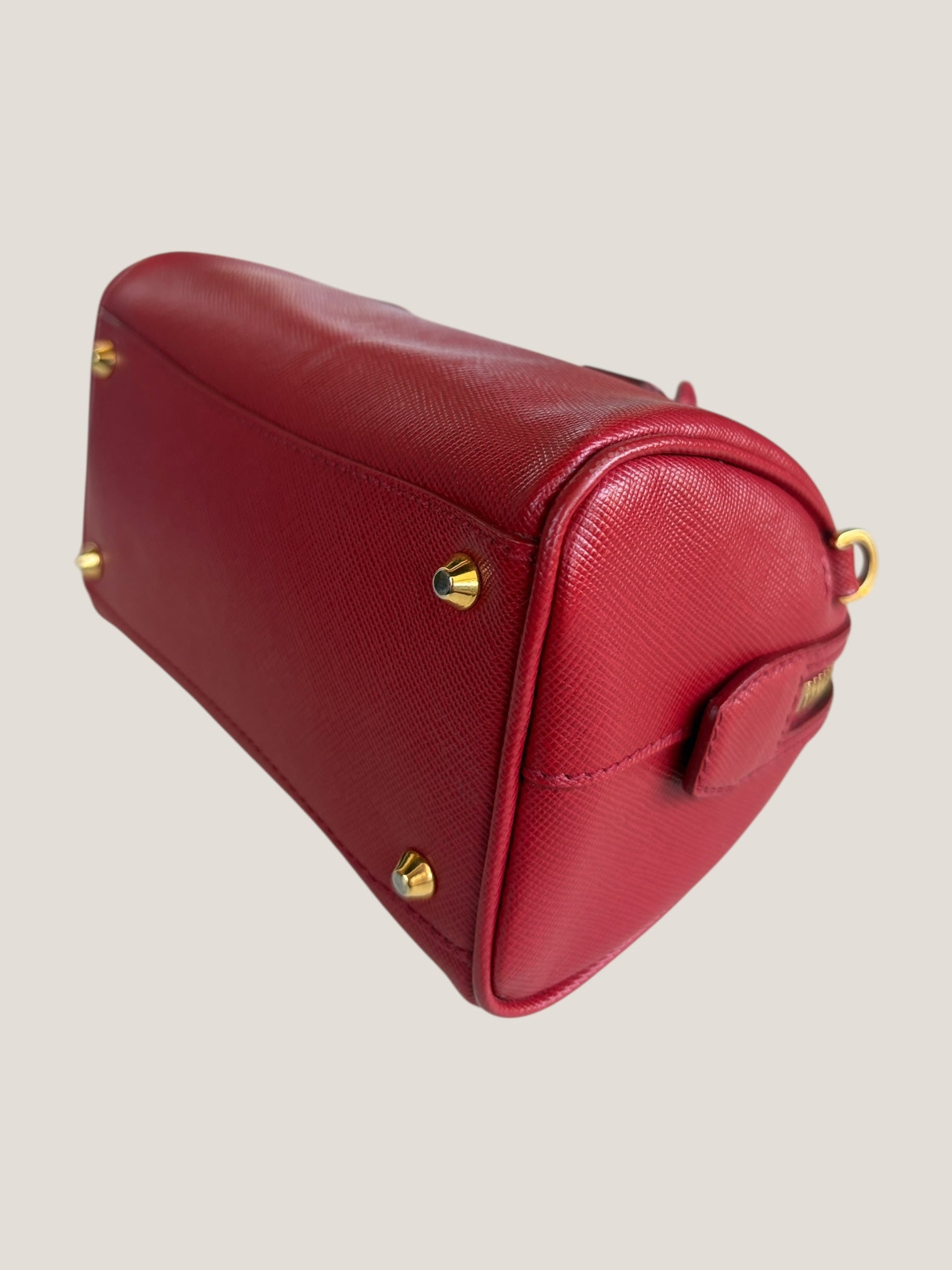 Prada Mini Bauletto in pelle Saffiano rossa