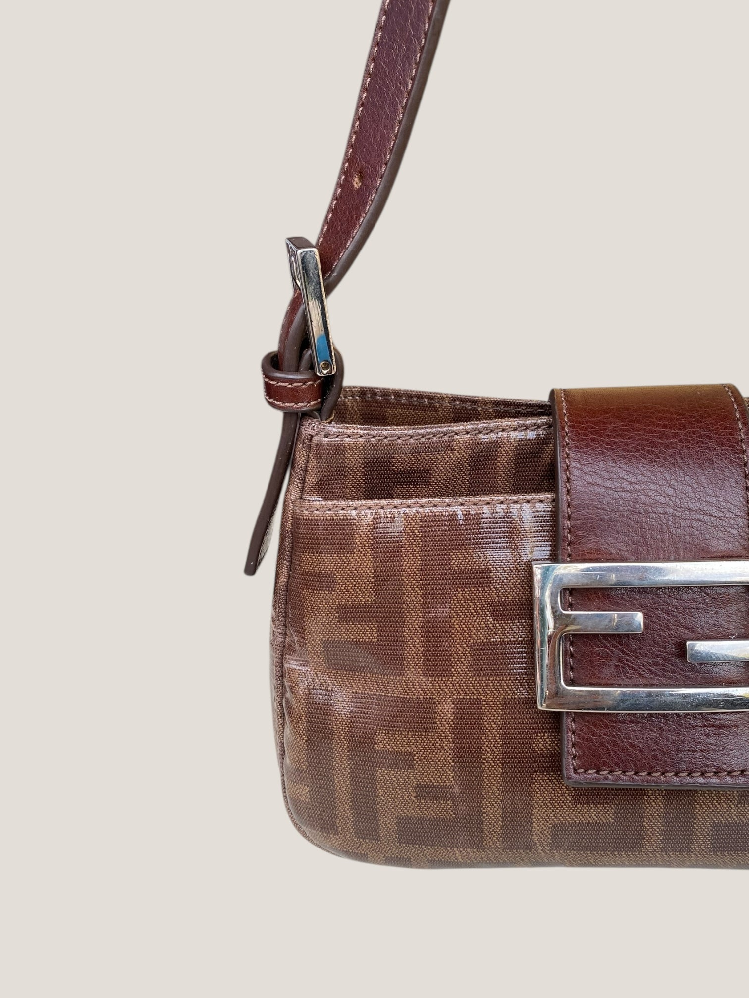 FENDI Mini Baguette Monogram Vernice