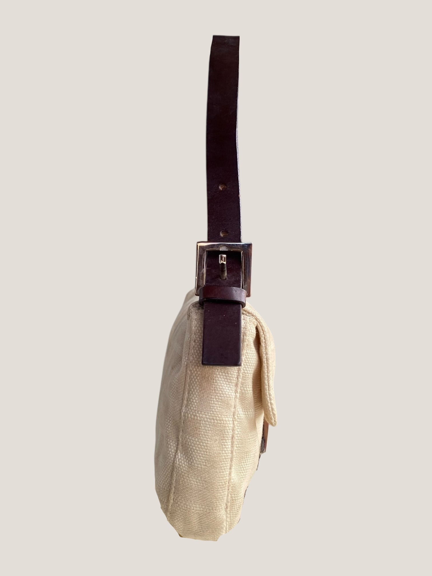 Fendi Baguette in tessuto beige