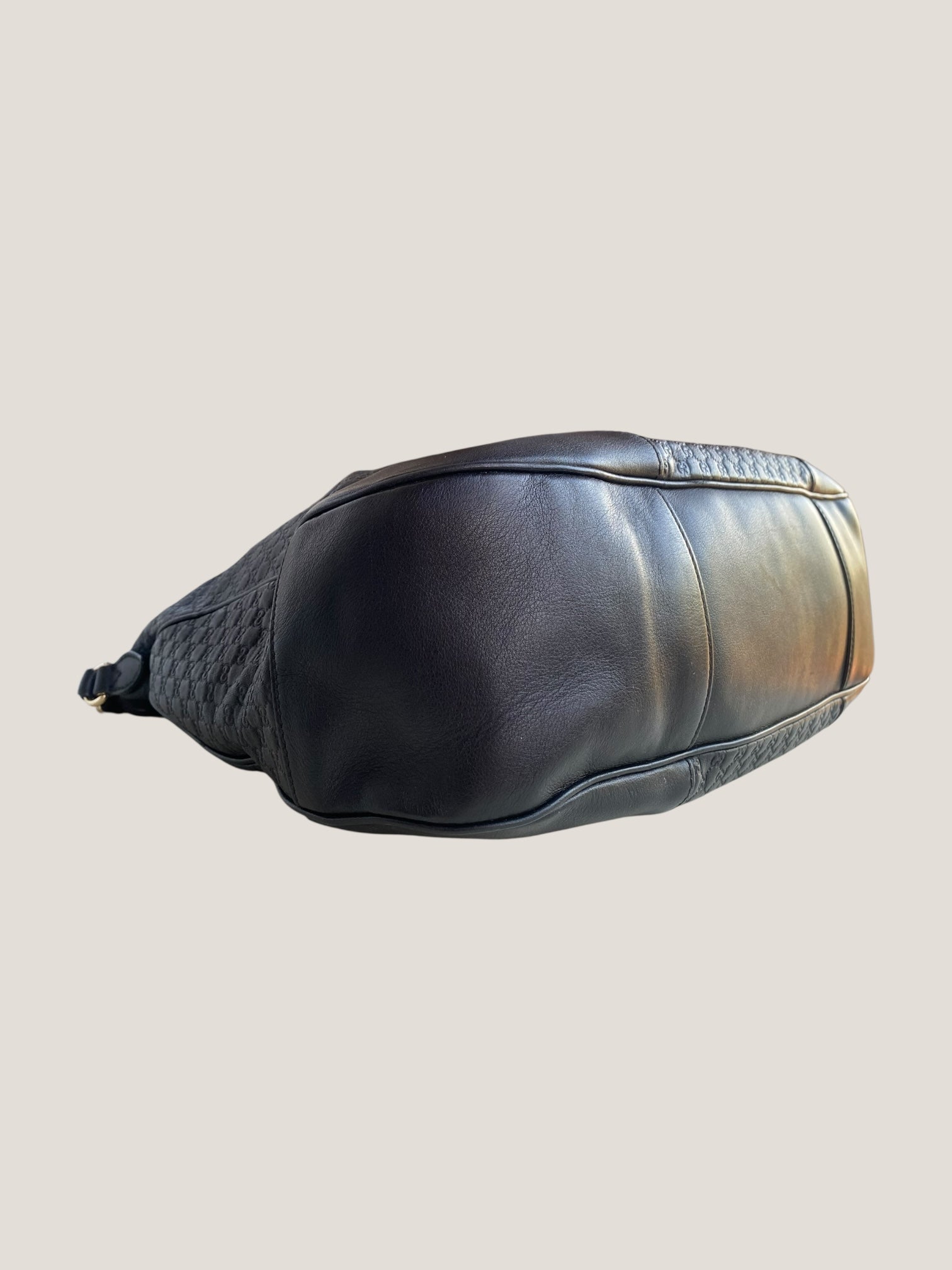 Gucci Hobo in pelle Guccissima nera