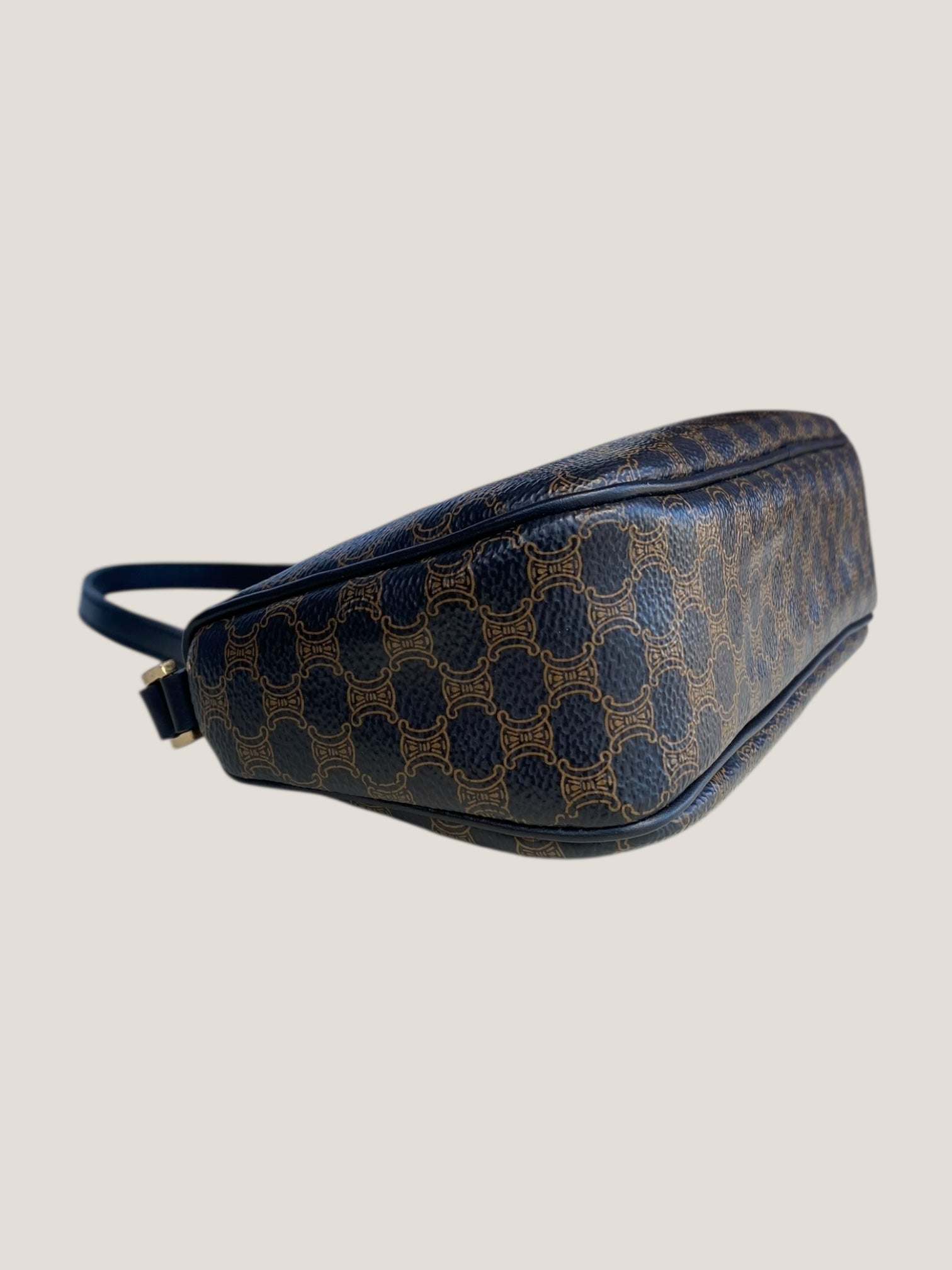 👜 CELINE Macadam pochette