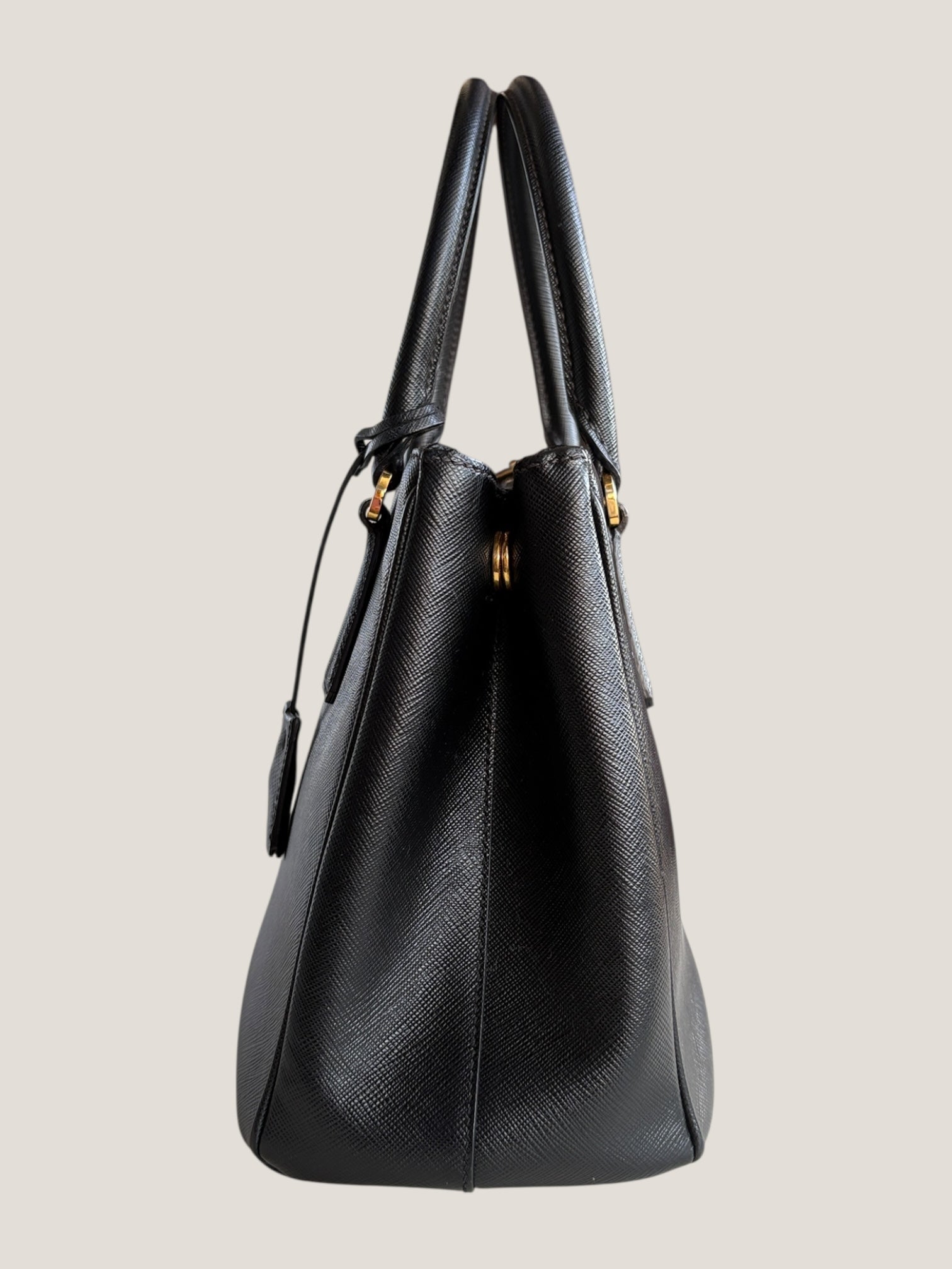 Prada Galleria Tote 25 in pelle Saffiano nera