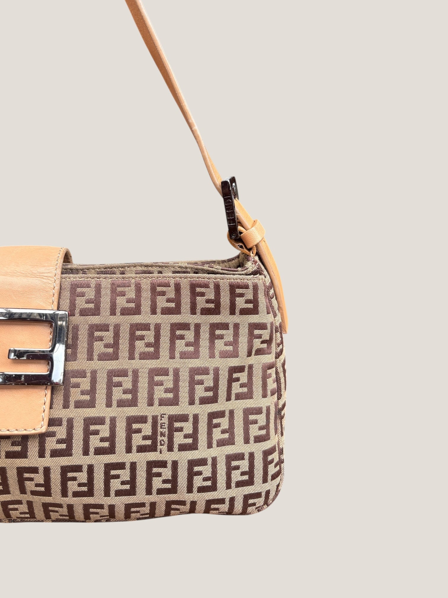 FENDI Baguette Zucchino Beige