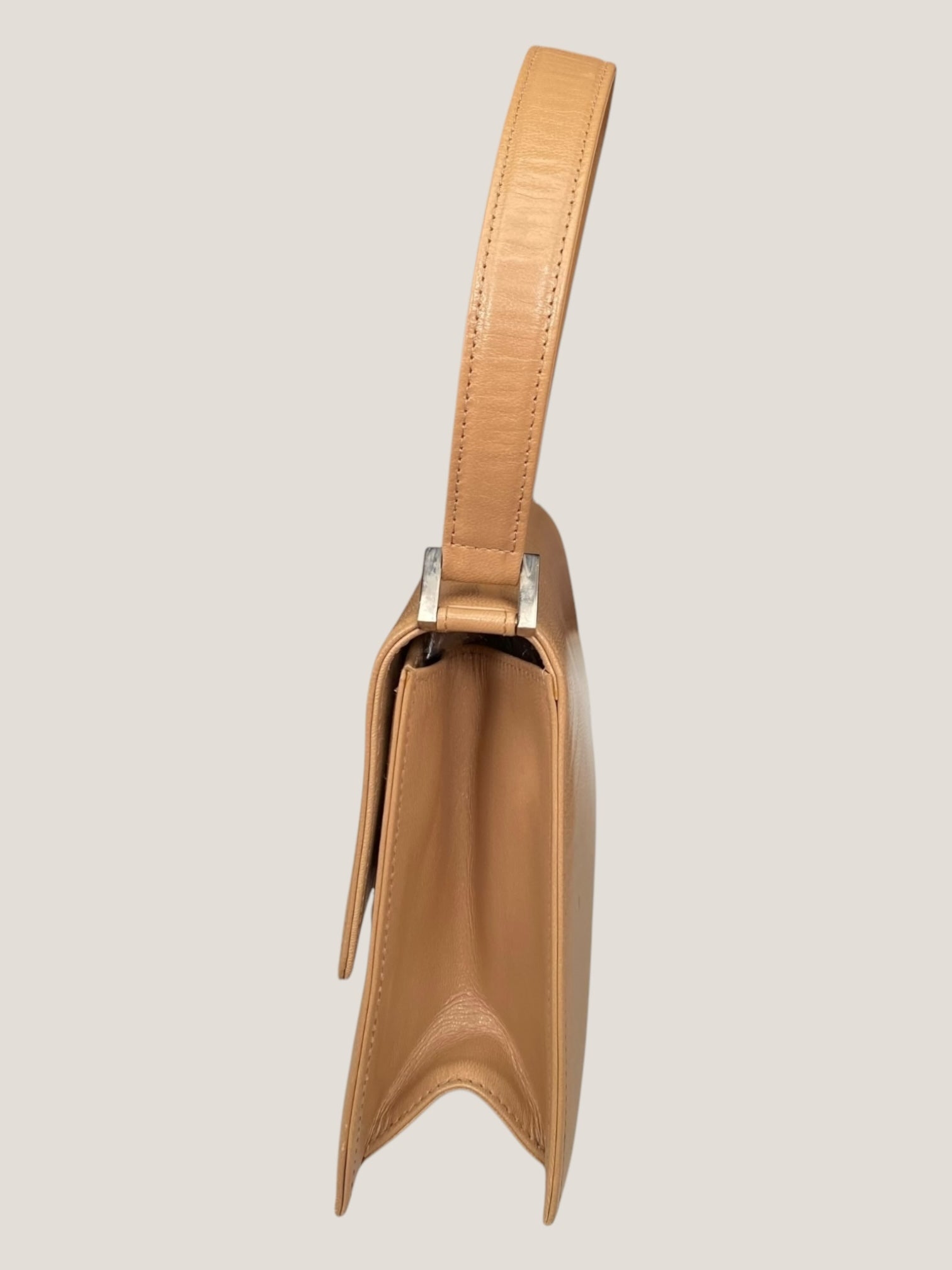 Fendi baguette in pelle liscia