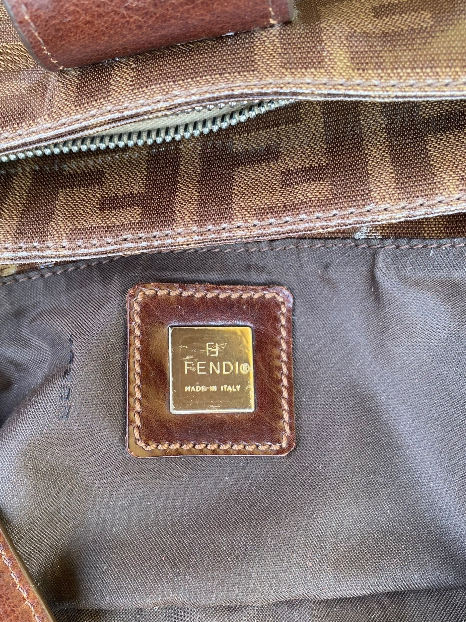 FENDI Mini Baguette Monogram Vernice