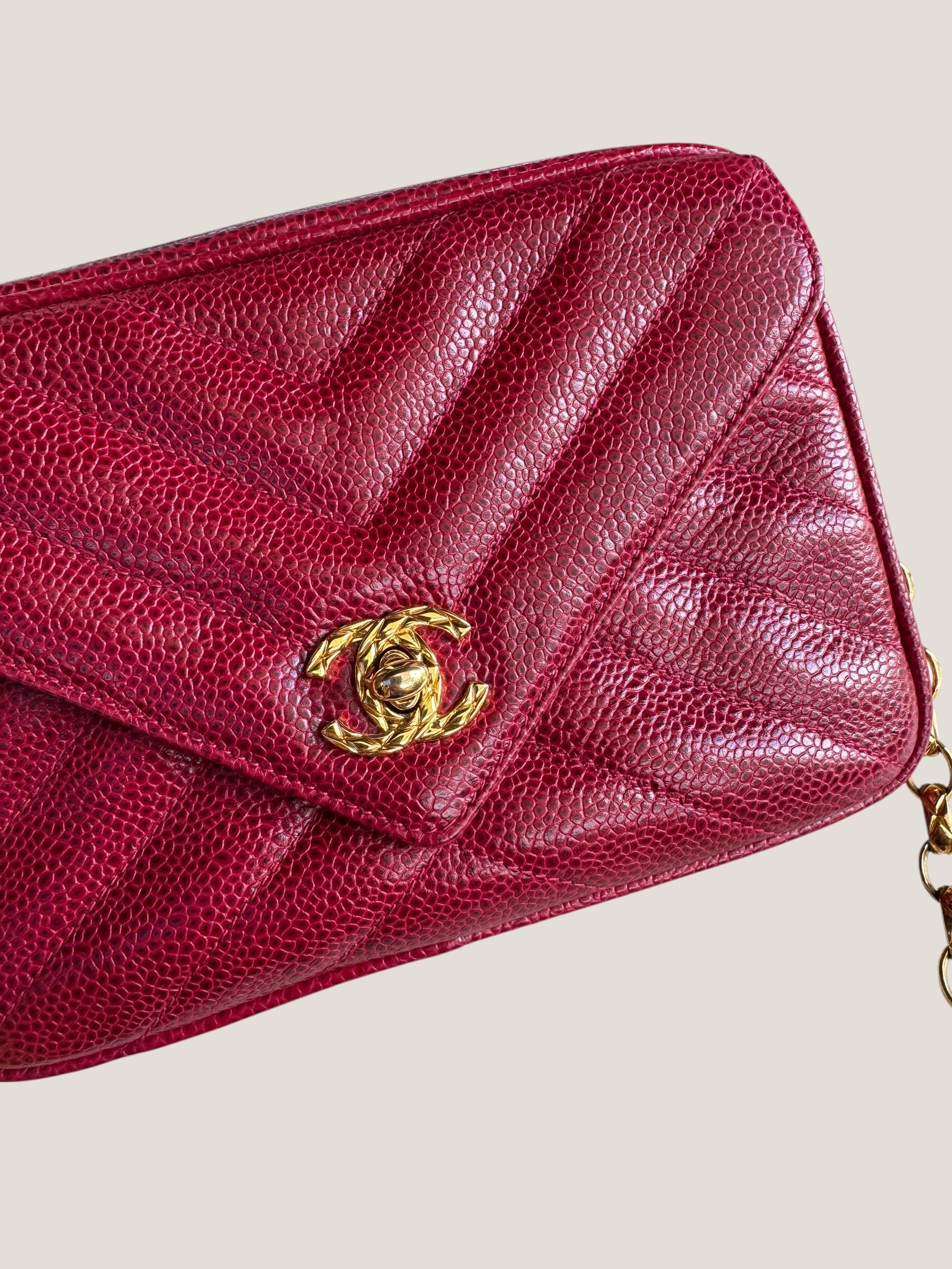 Chanel Vintage Camera Bag in Caviar Rosso con Frange
