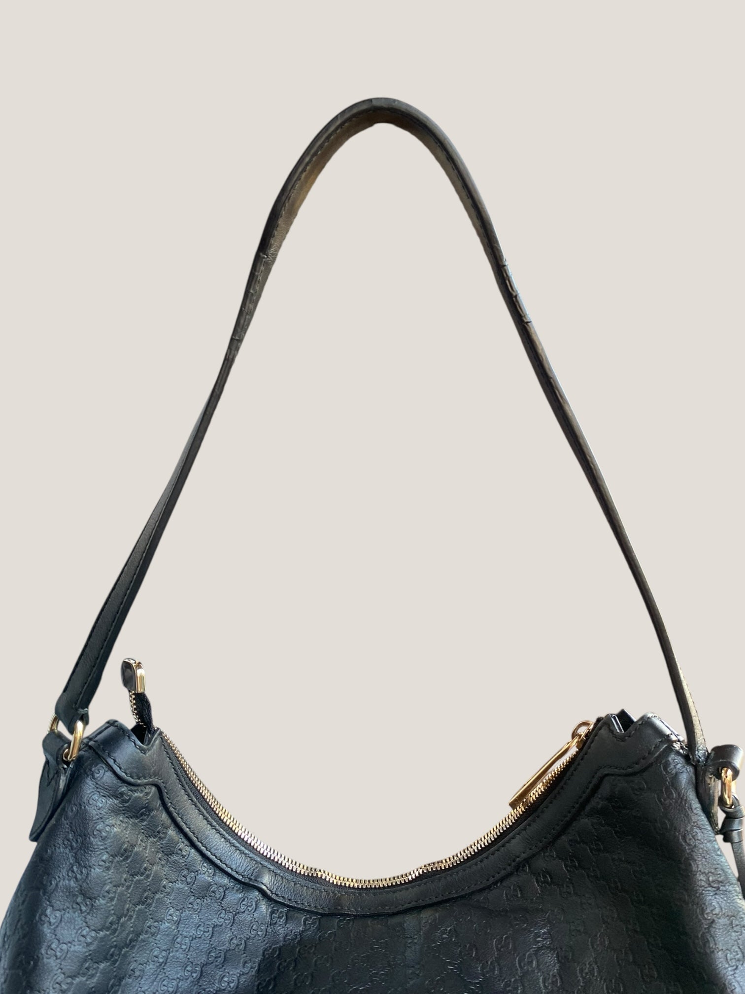 Gucci Hobo in pelle Guccissima nera
