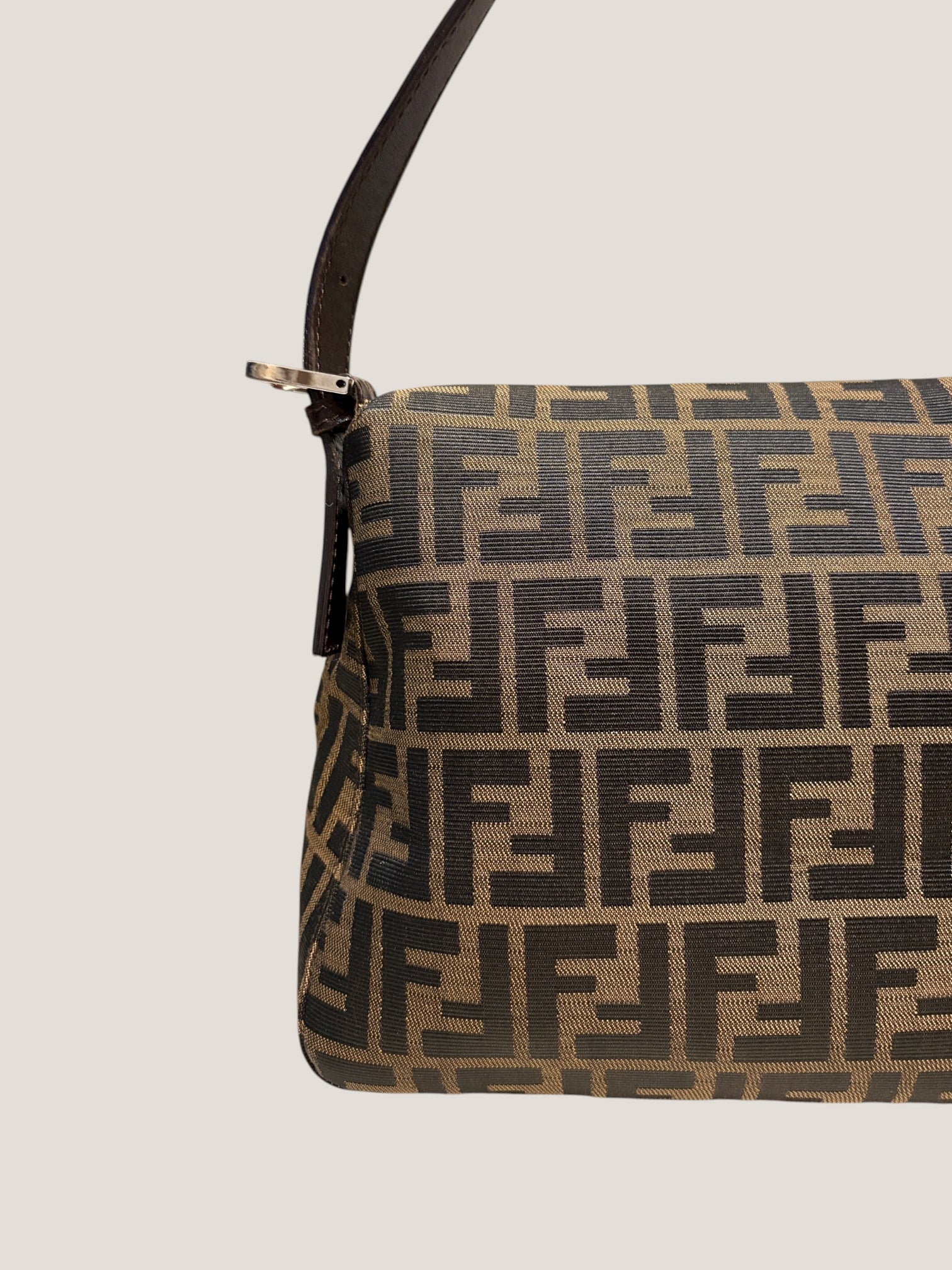 FENDI MAMMA BAGUETTE ZUCCA