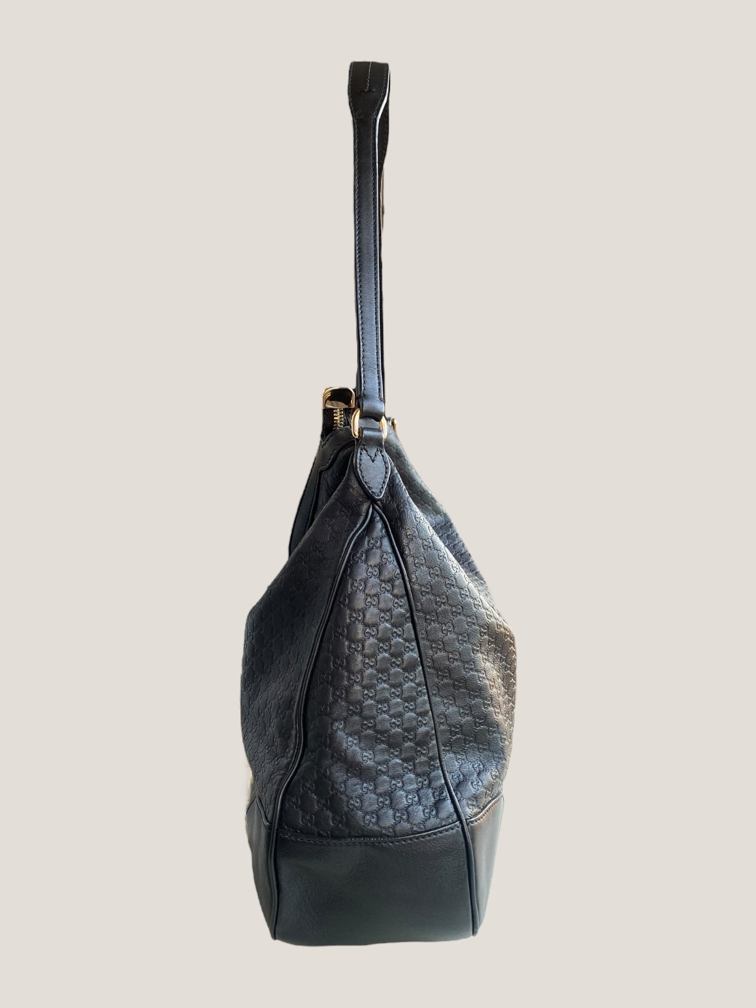 Gucci Hobo in pelle Guccissima nera