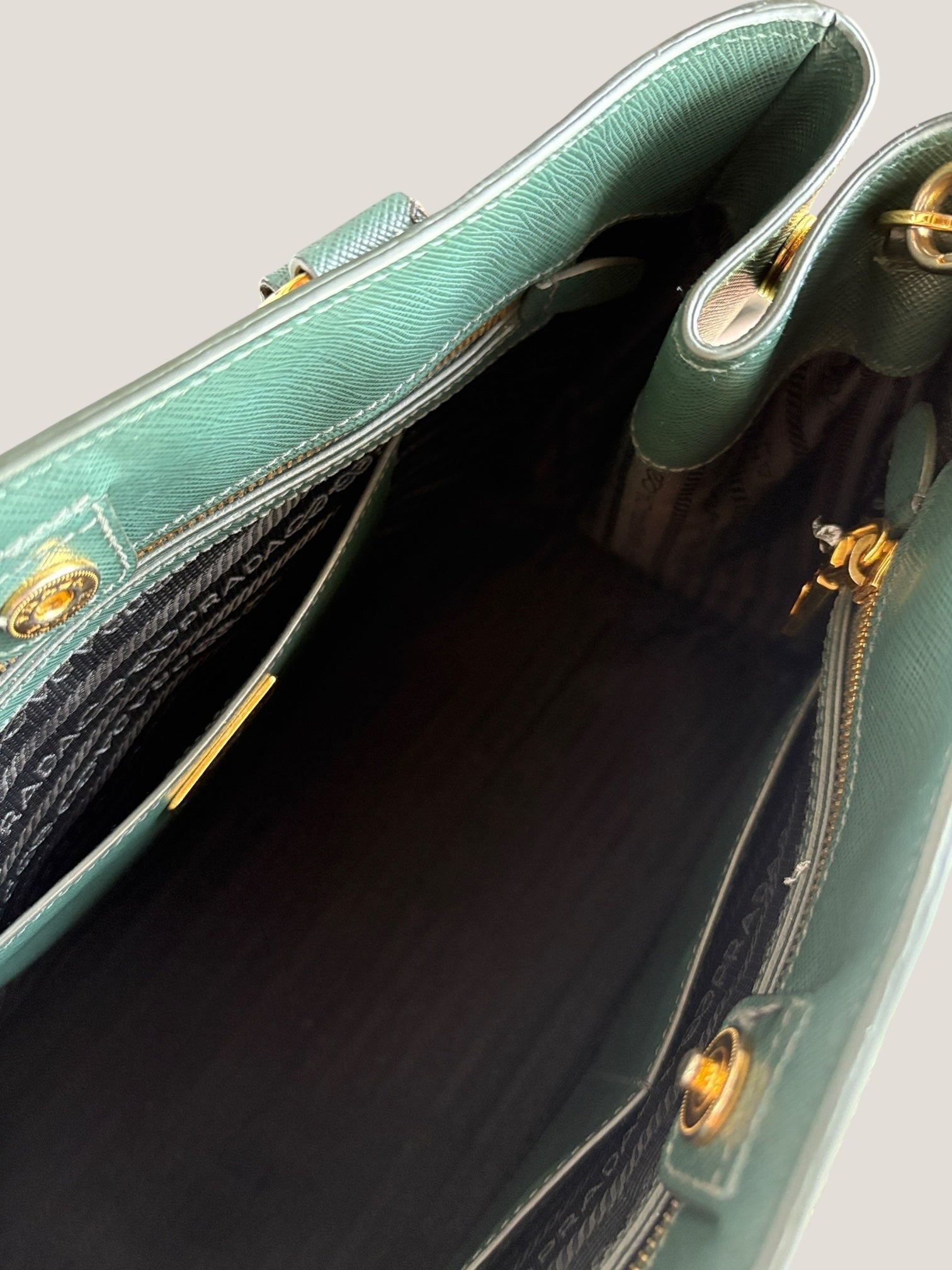 Prada Tote in Saffiano Leather – Verde Bosco
