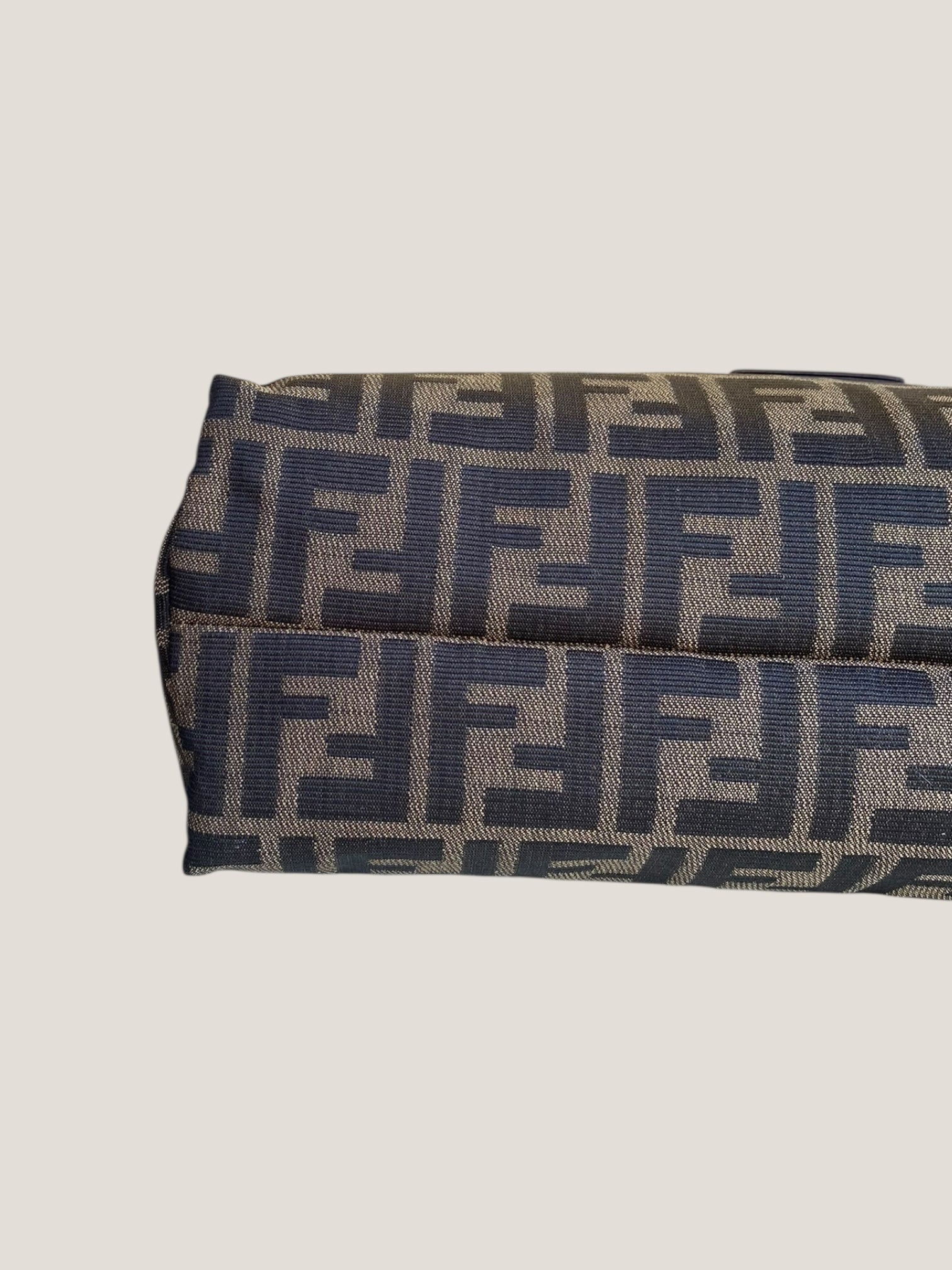 Fendi Baguette in canvas monogram FF