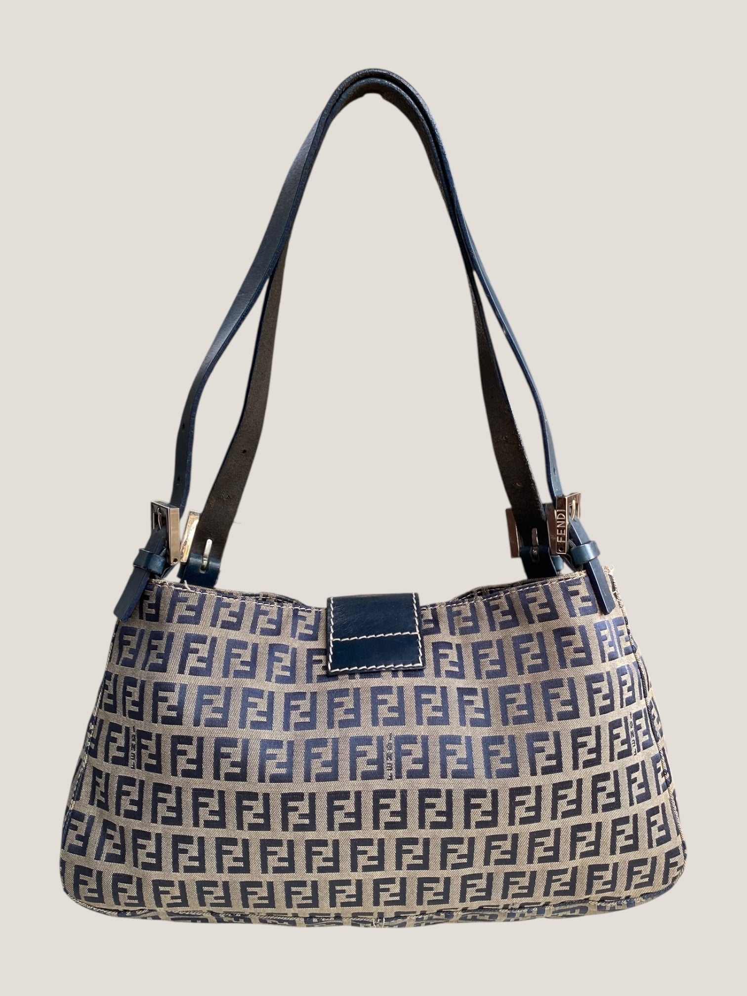 Fendi Baguette in tela con monogramma FF ricamato blu