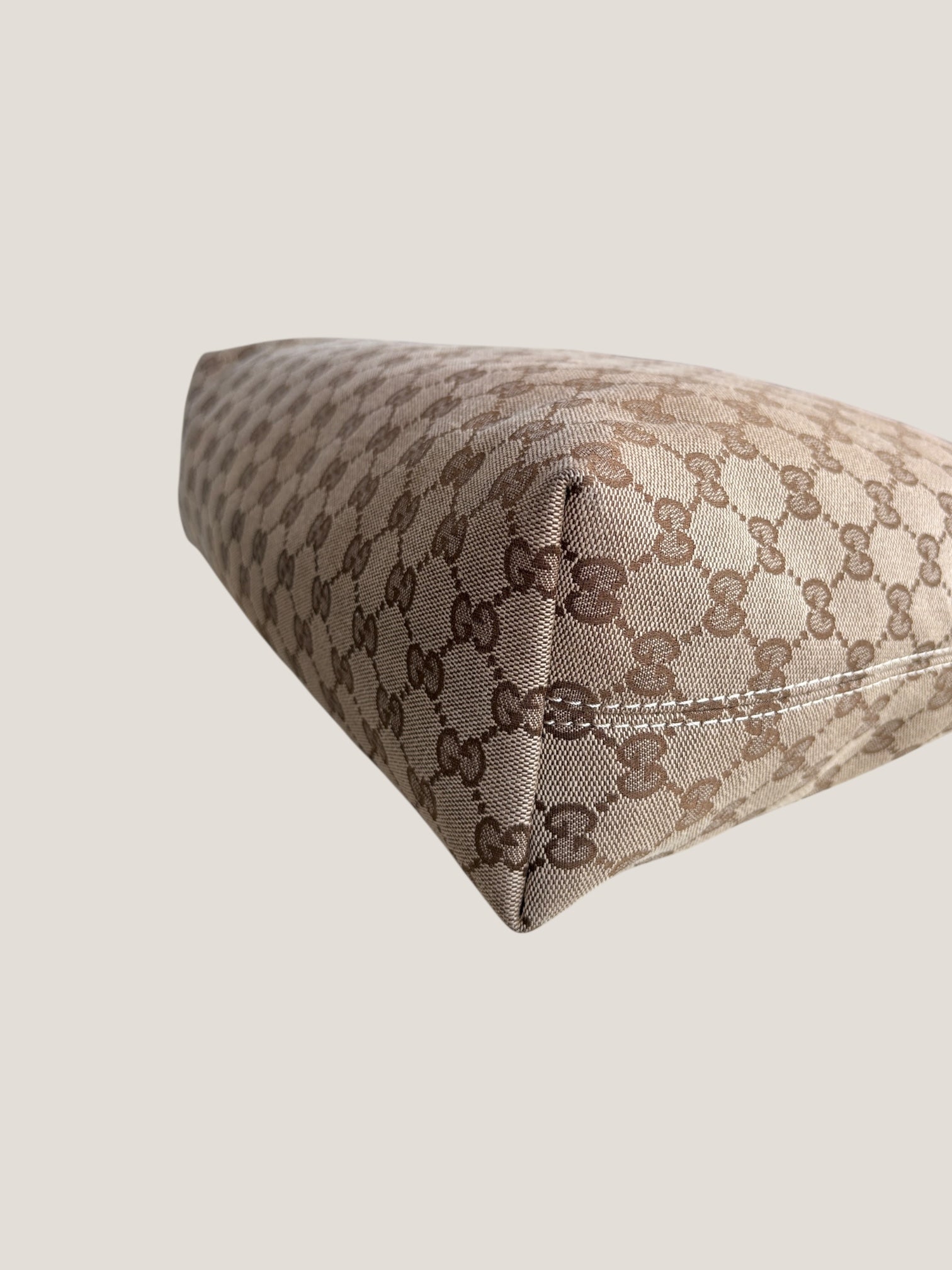 Gucci Hobo GG Beige