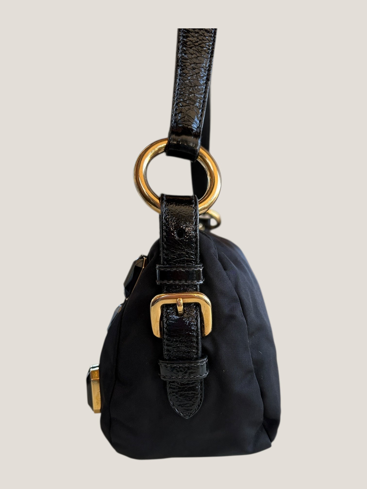 Prada Pochette con cristalli neri