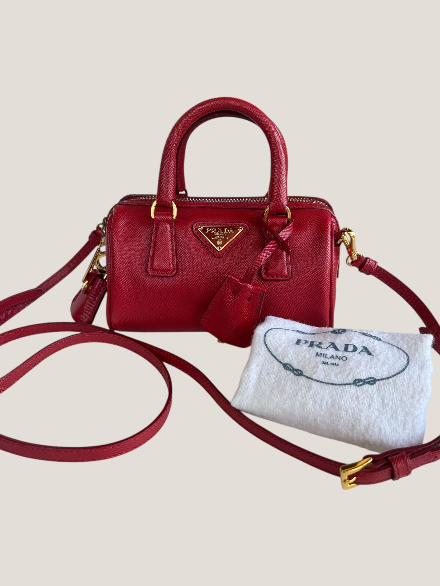 Prada Mini Bauletto in pelle Saffiano rossa