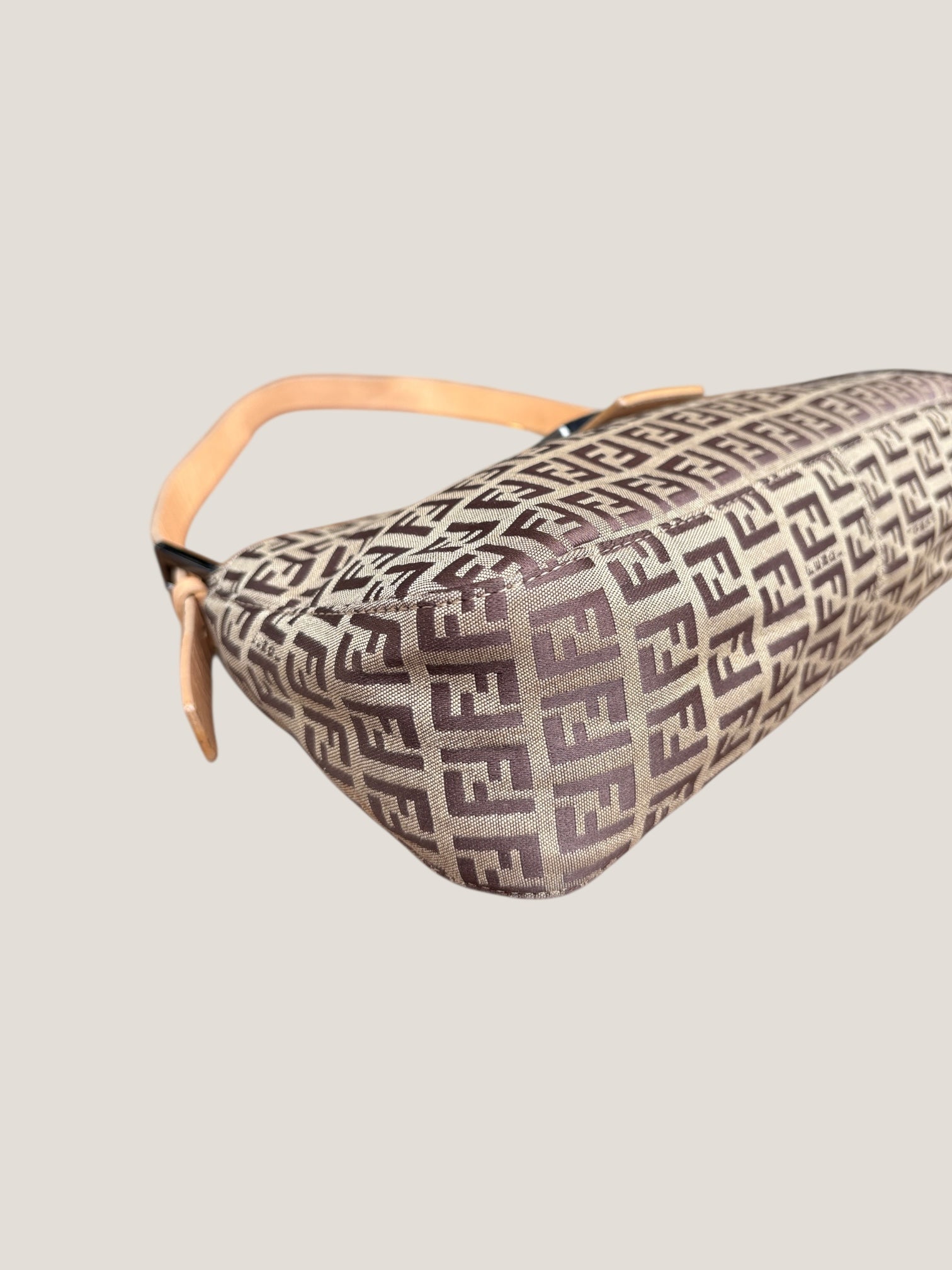 FENDI Baguette Zucchino Beige