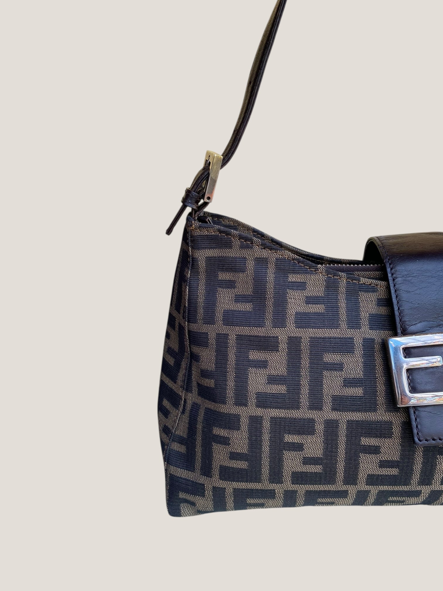 Fendi Baguette in canvas monogram FF