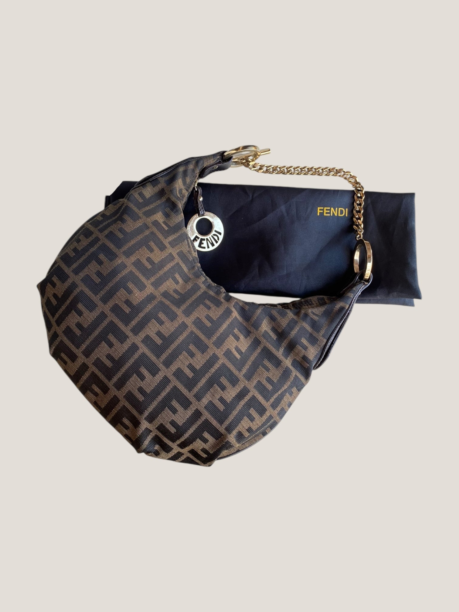 FENDI Croissant con catena dorata