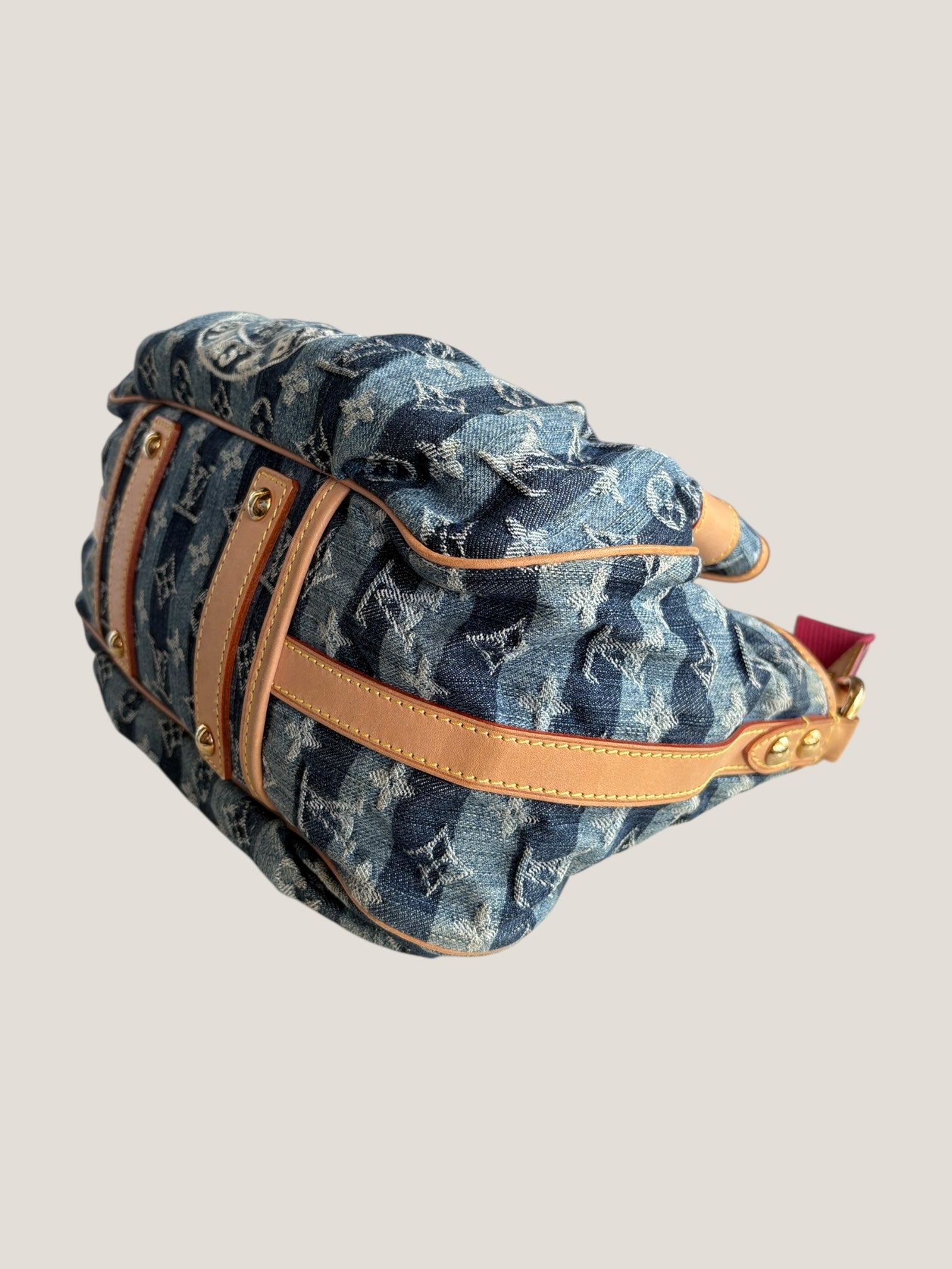 Louis Vuitton Denim Porte Épaule Raye MM