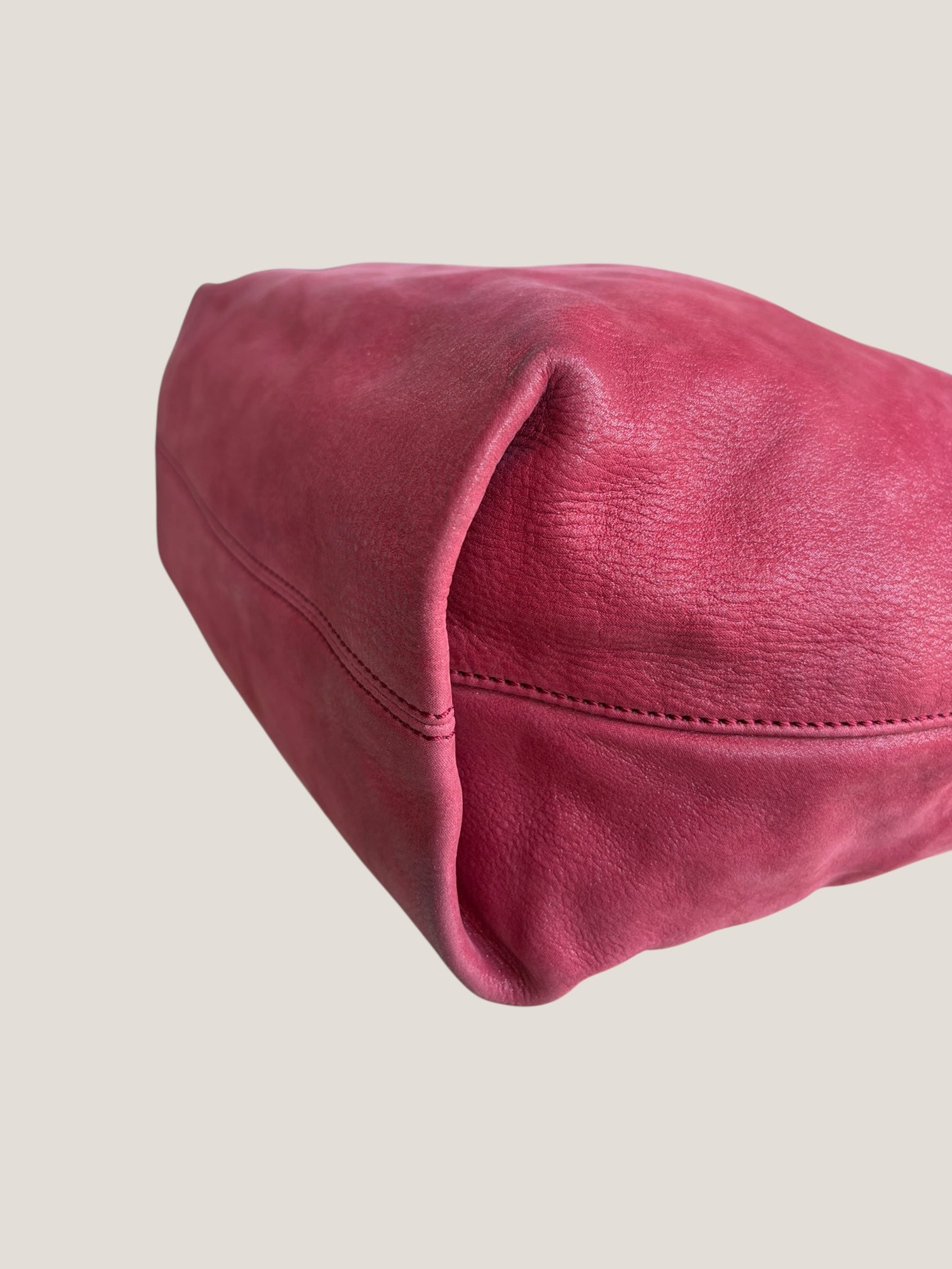 FENDI Baguette Hobo effetto shimmer